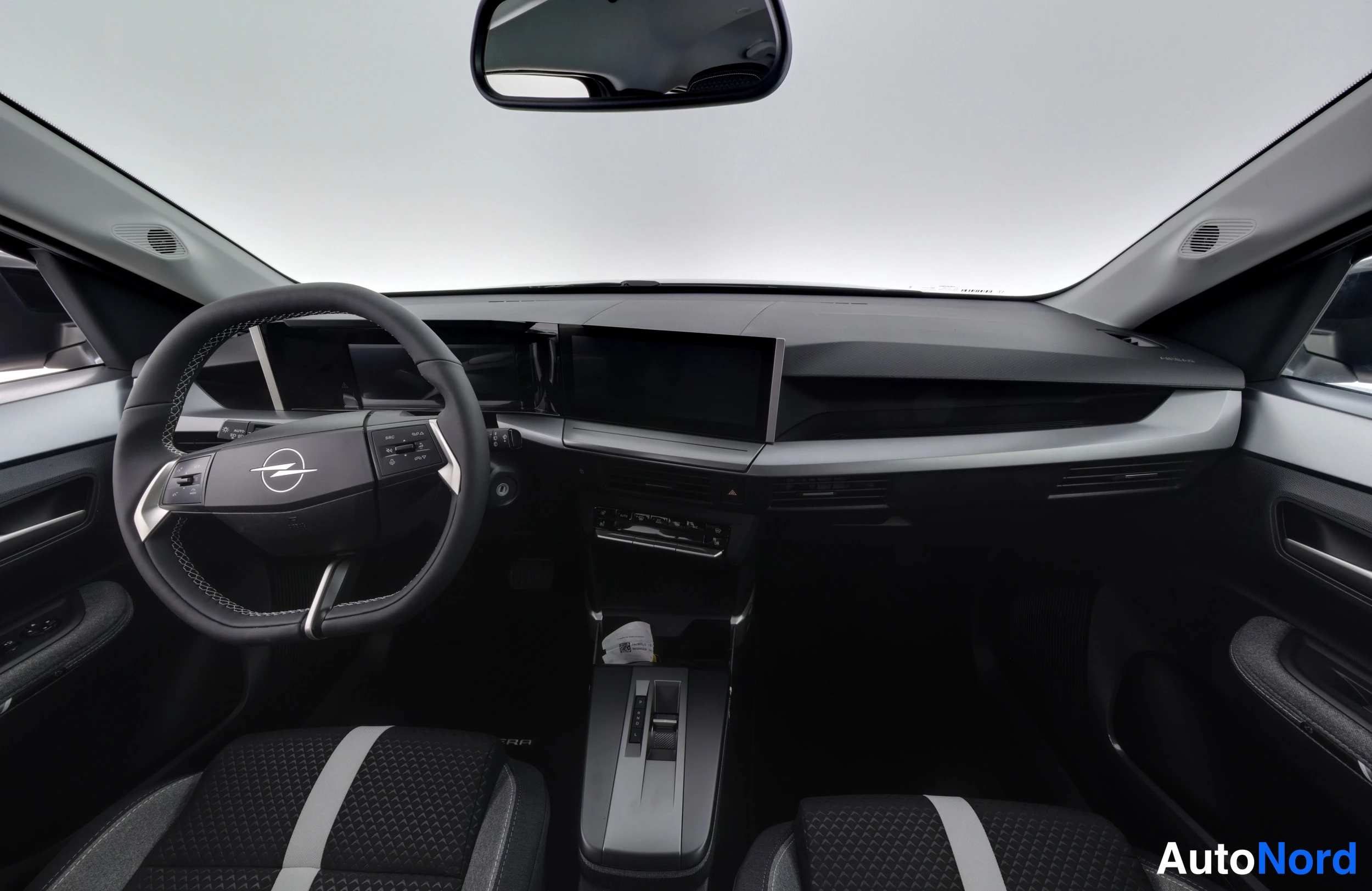 Musta Opel Frontera 2026, kuva 14
