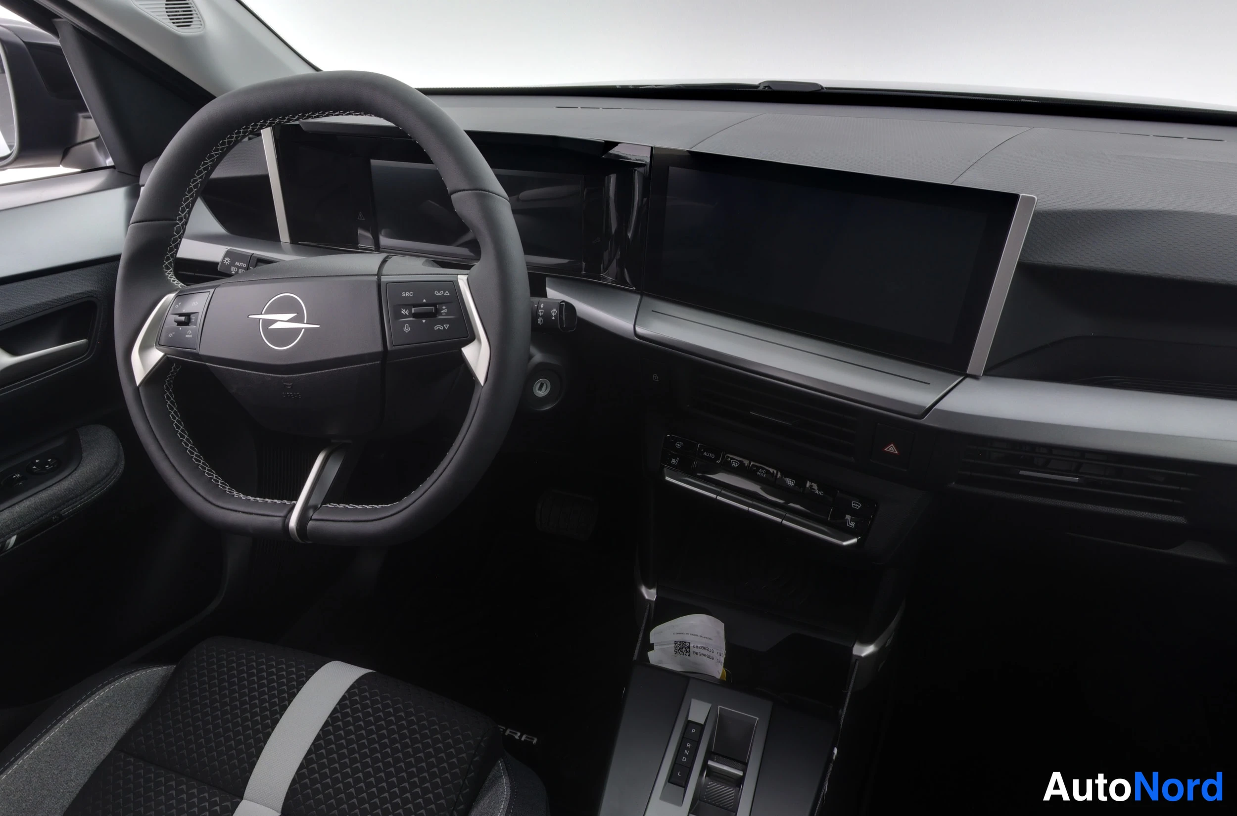 Musta Opel Frontera 2026, kuva 16