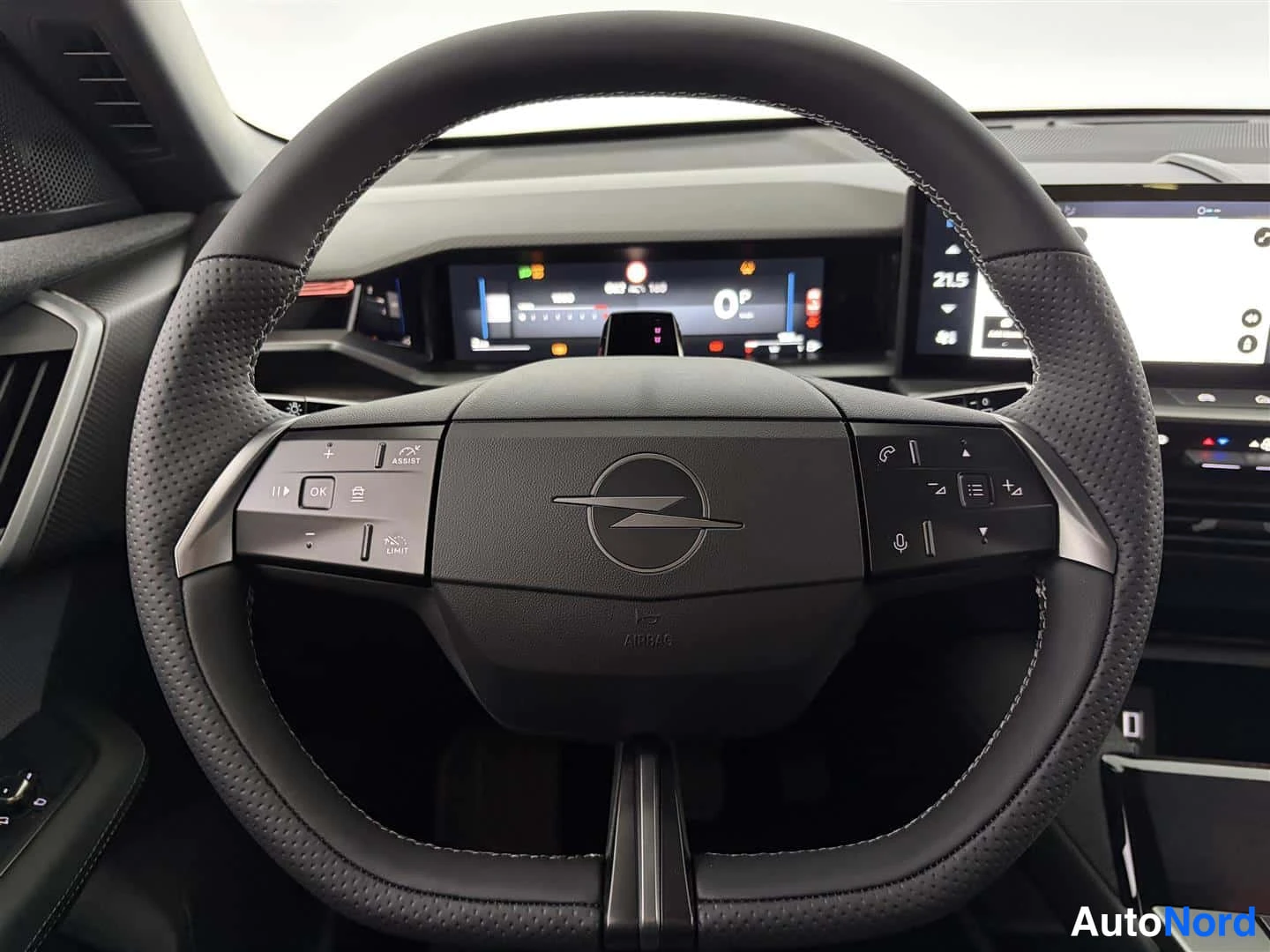Musta Opel Grandland 2026, kuva 25