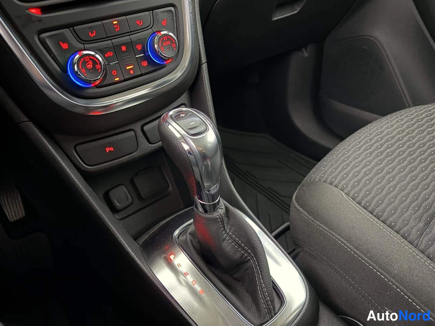 Sininen Opel Mokka 2016, kuva 25