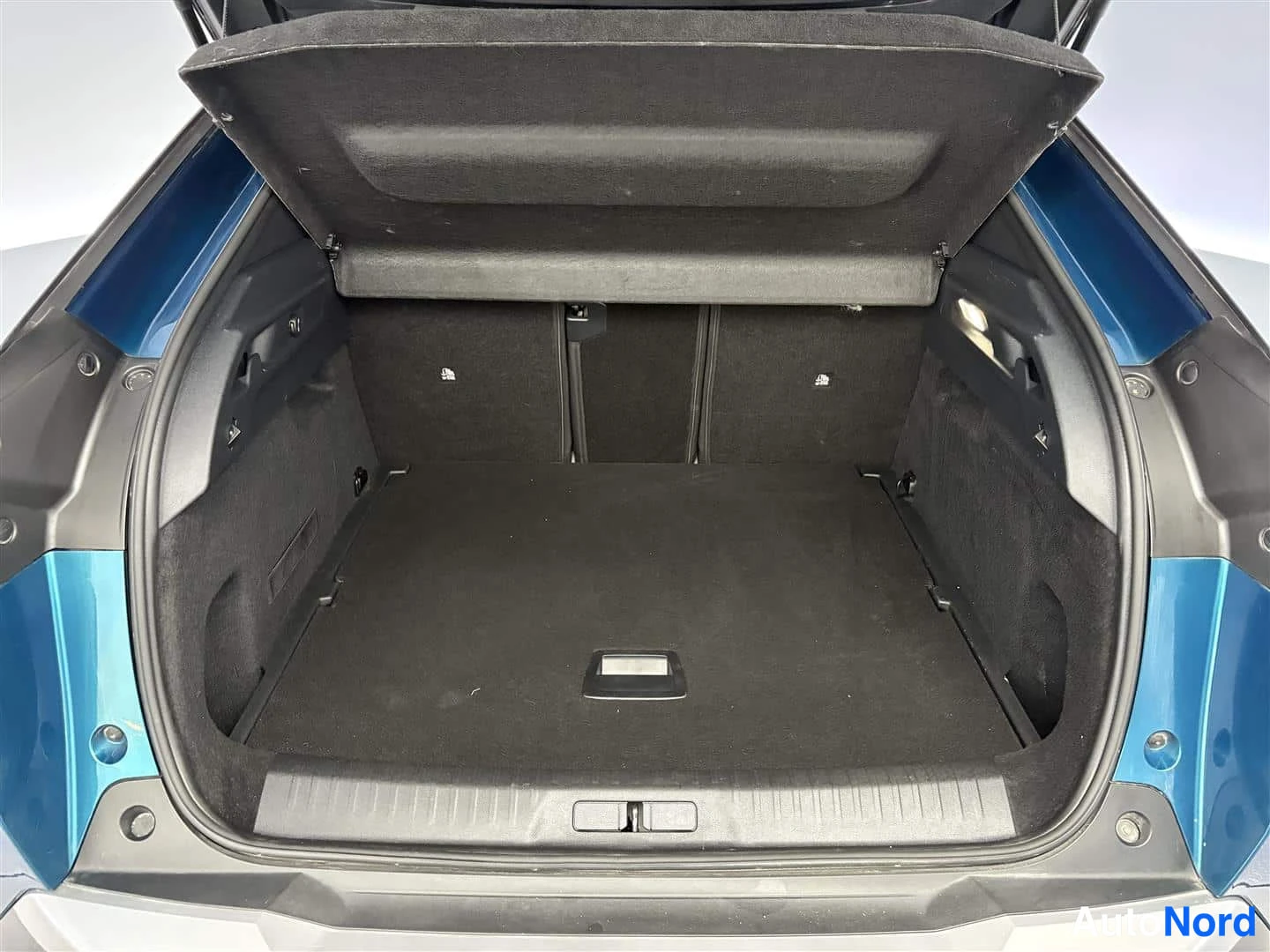 Sininen Peugeot 3008 2024, kuva 22