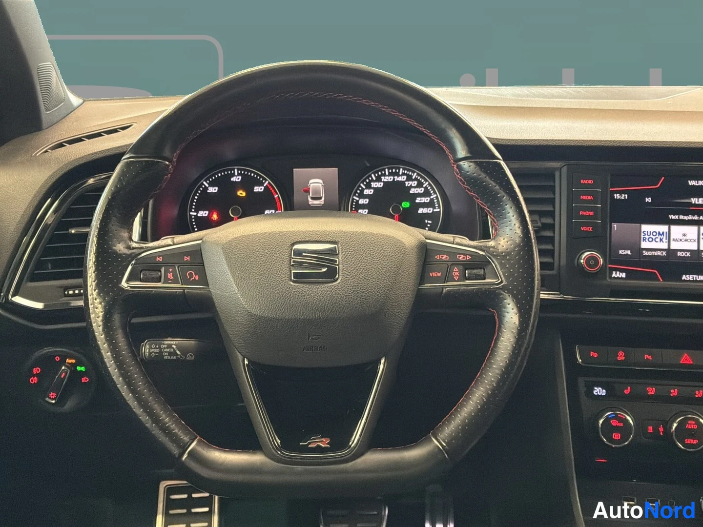 Valkoinen Seat Ateca 2018, kuva 7