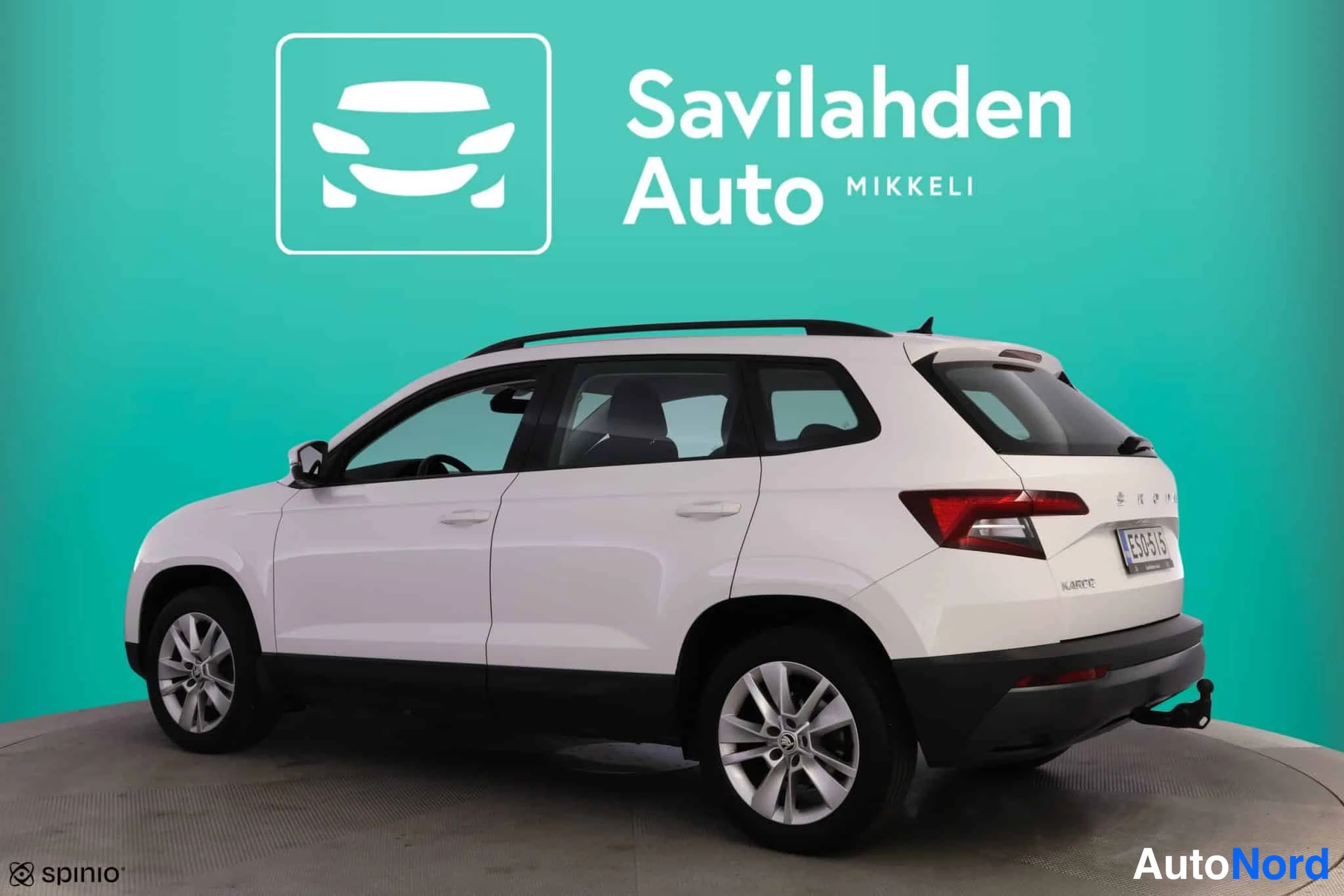 Valkoinen Skoda Karoq 2021, kuva 3