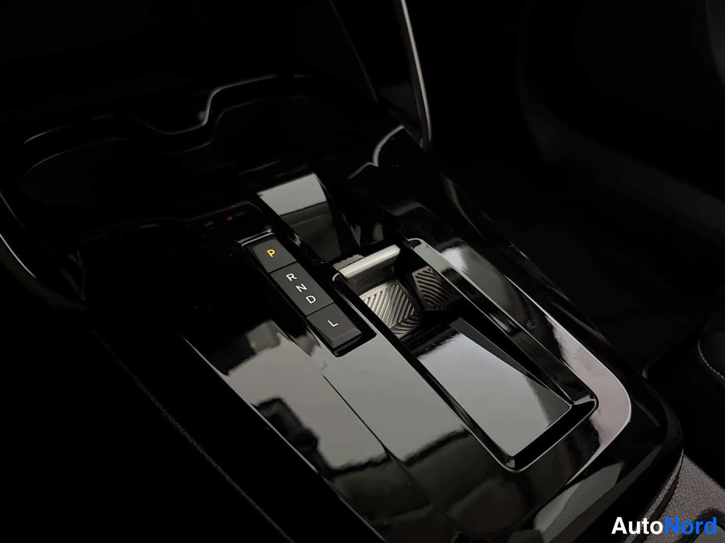 Punainen Citroen C3 Aircross 2026, kuva 29