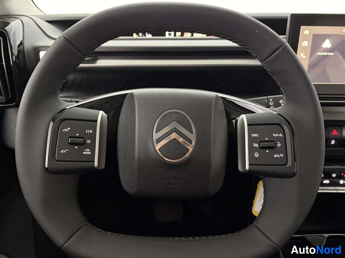 Punainen Citroen C3 Aircross 2026, kuva 30