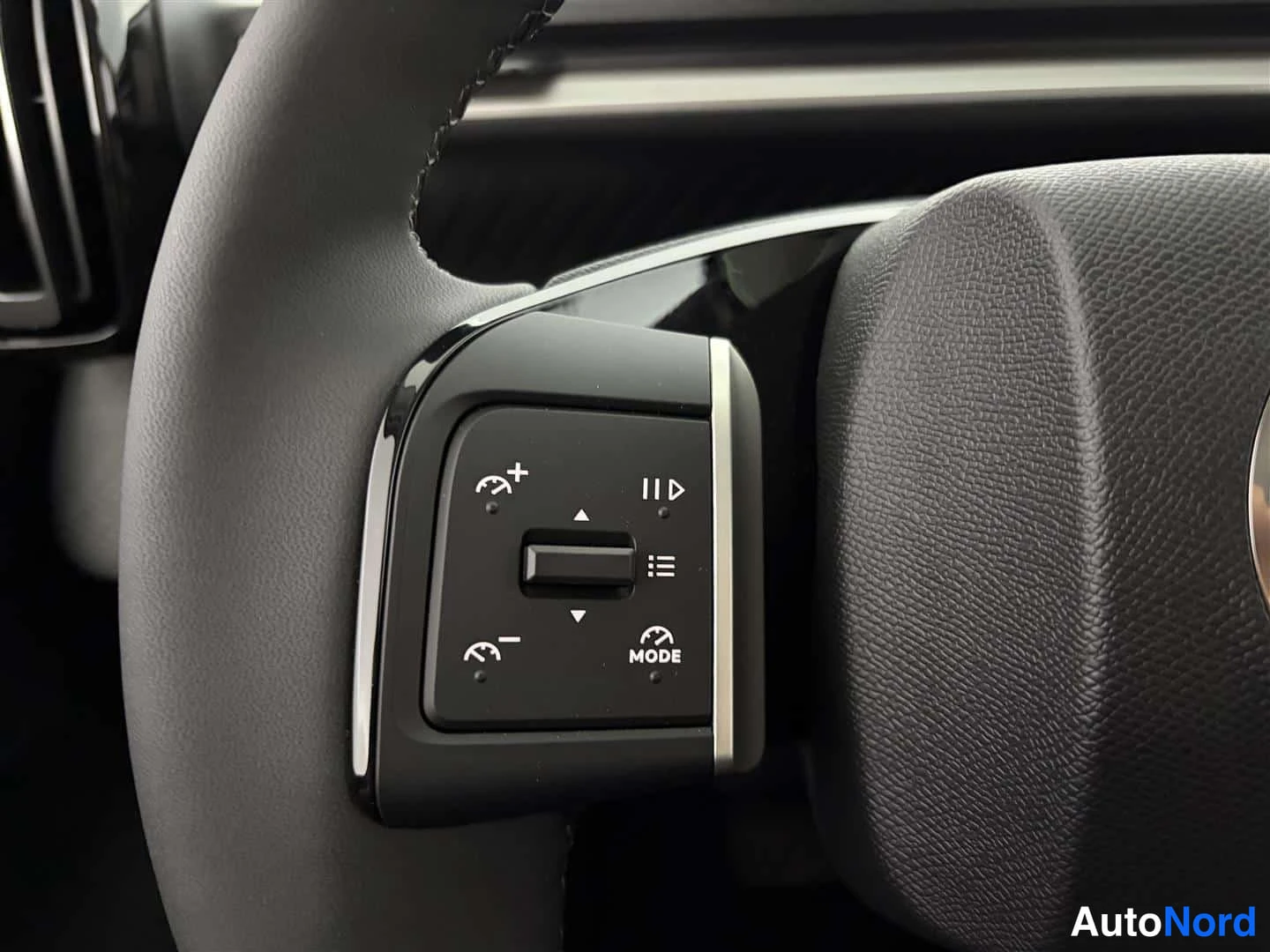 Punainen Citroen C3 Aircross 2026, kuva 31