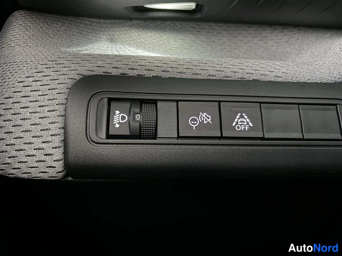 Punainen Citroen C3 Aircross 2026, kuva 33