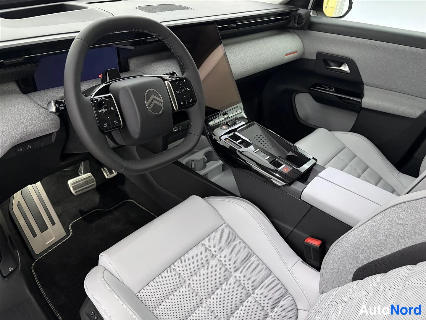 Vihreä Citroen C5 Aircross 2026, kuva 17