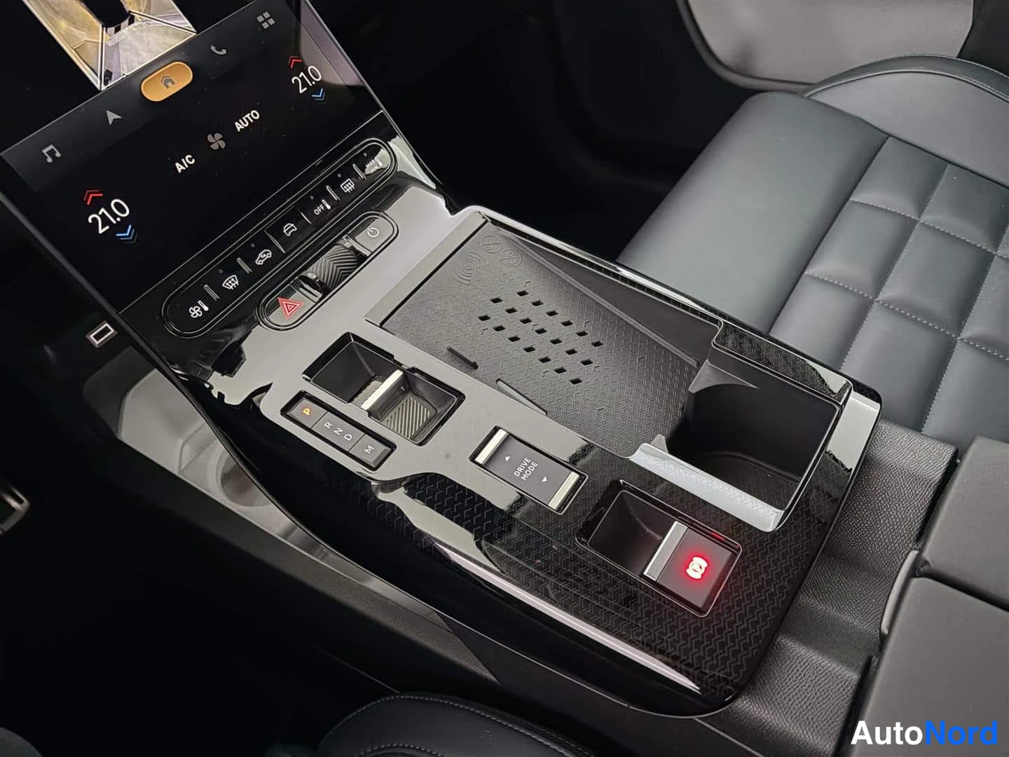 Vihreä Citroen C5 Aircross 2026, kuva 25
