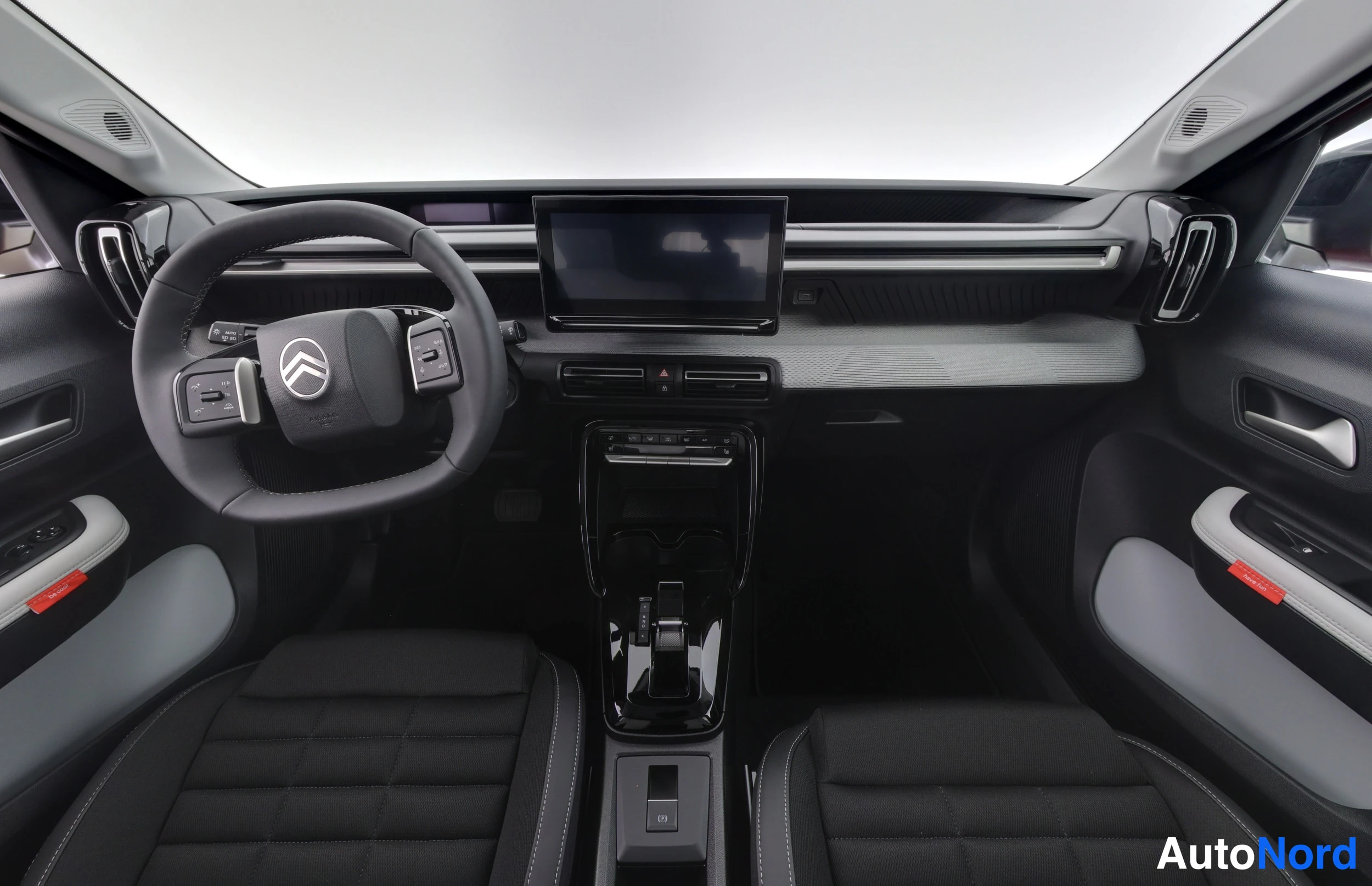Punainen Citroen e-C3 Aircross 2026, kuva 14