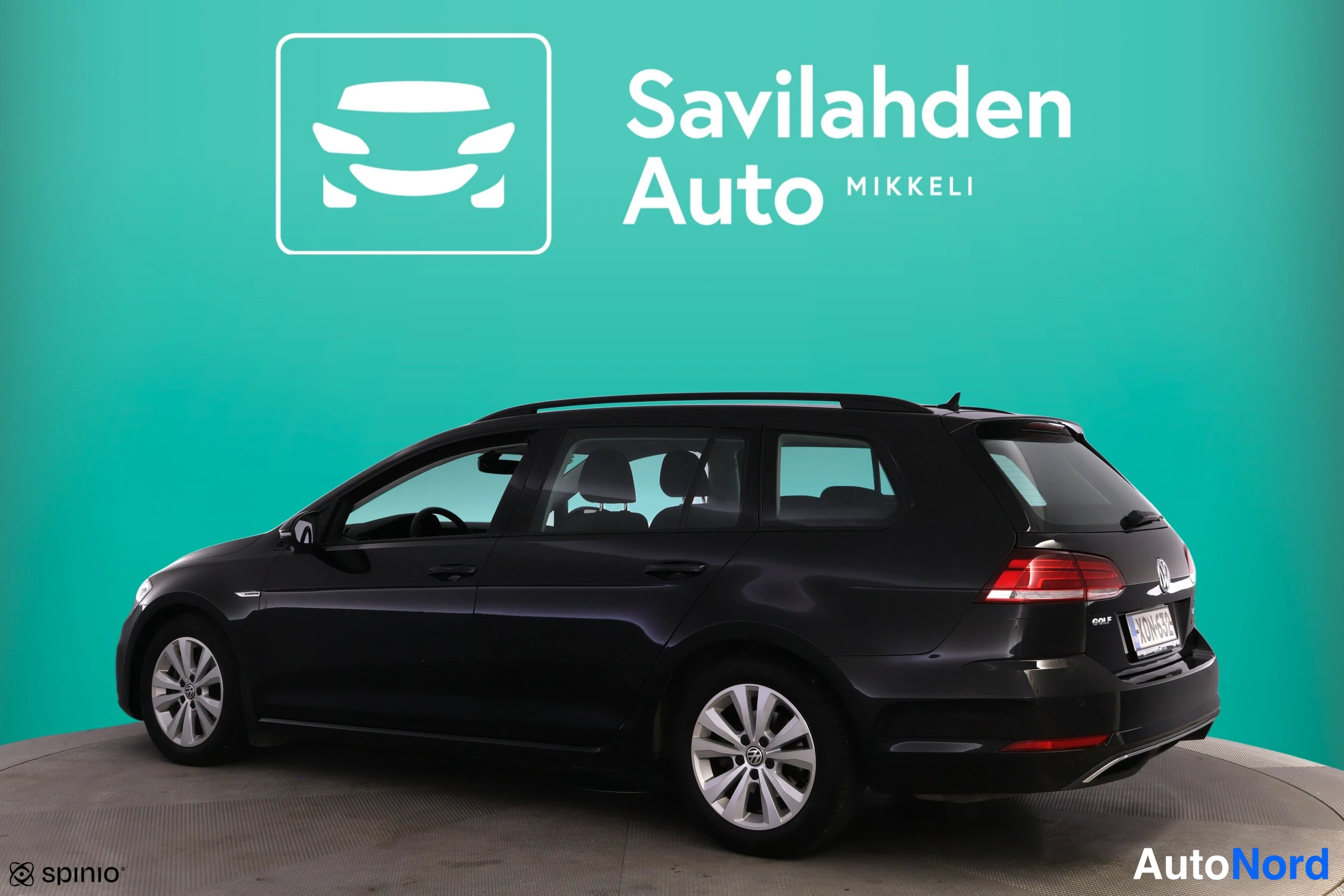 Svart Volkswagen Golf 2018, bild 4