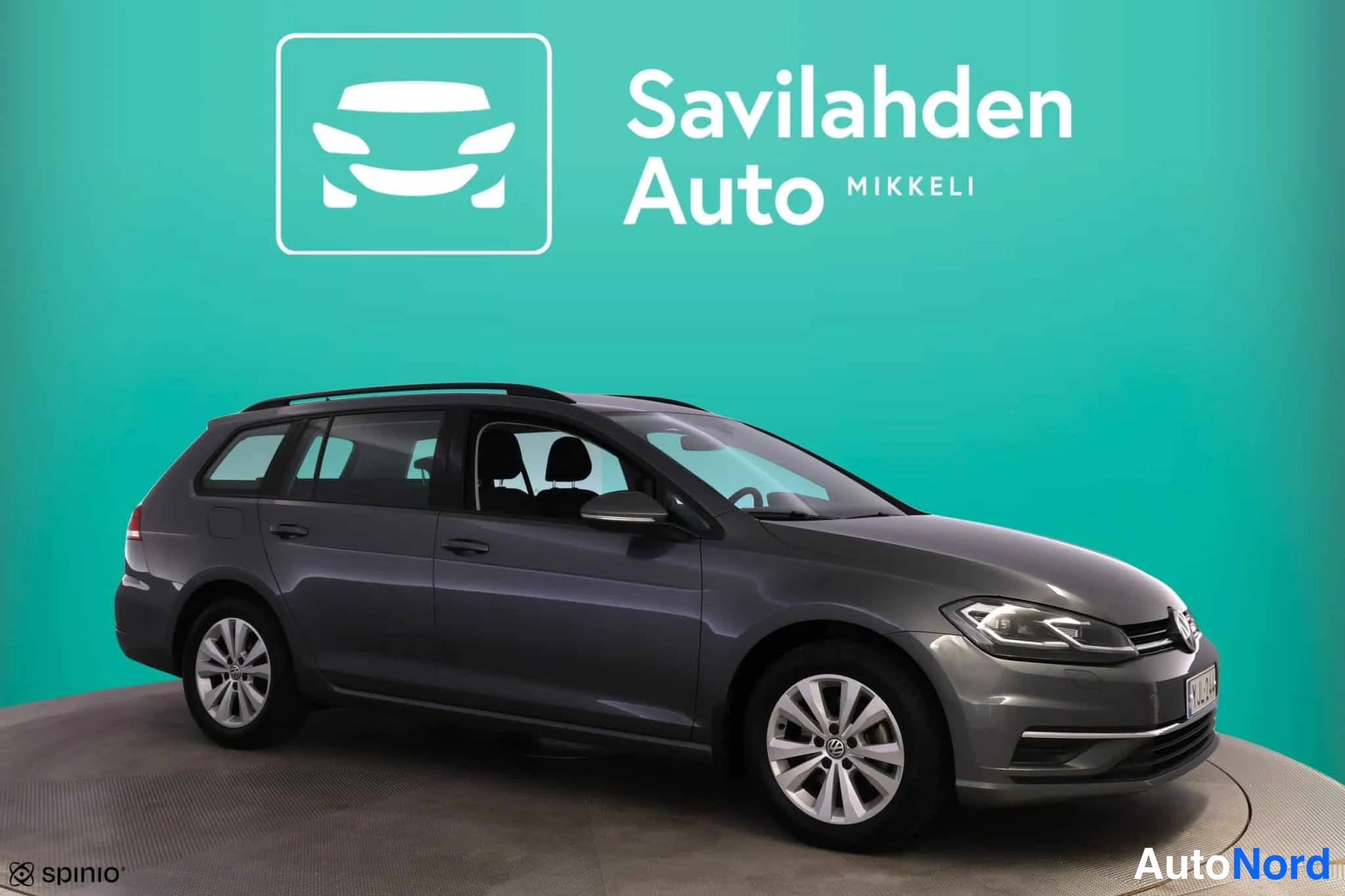 Grå Volkswagen Golf 2017, bild 9