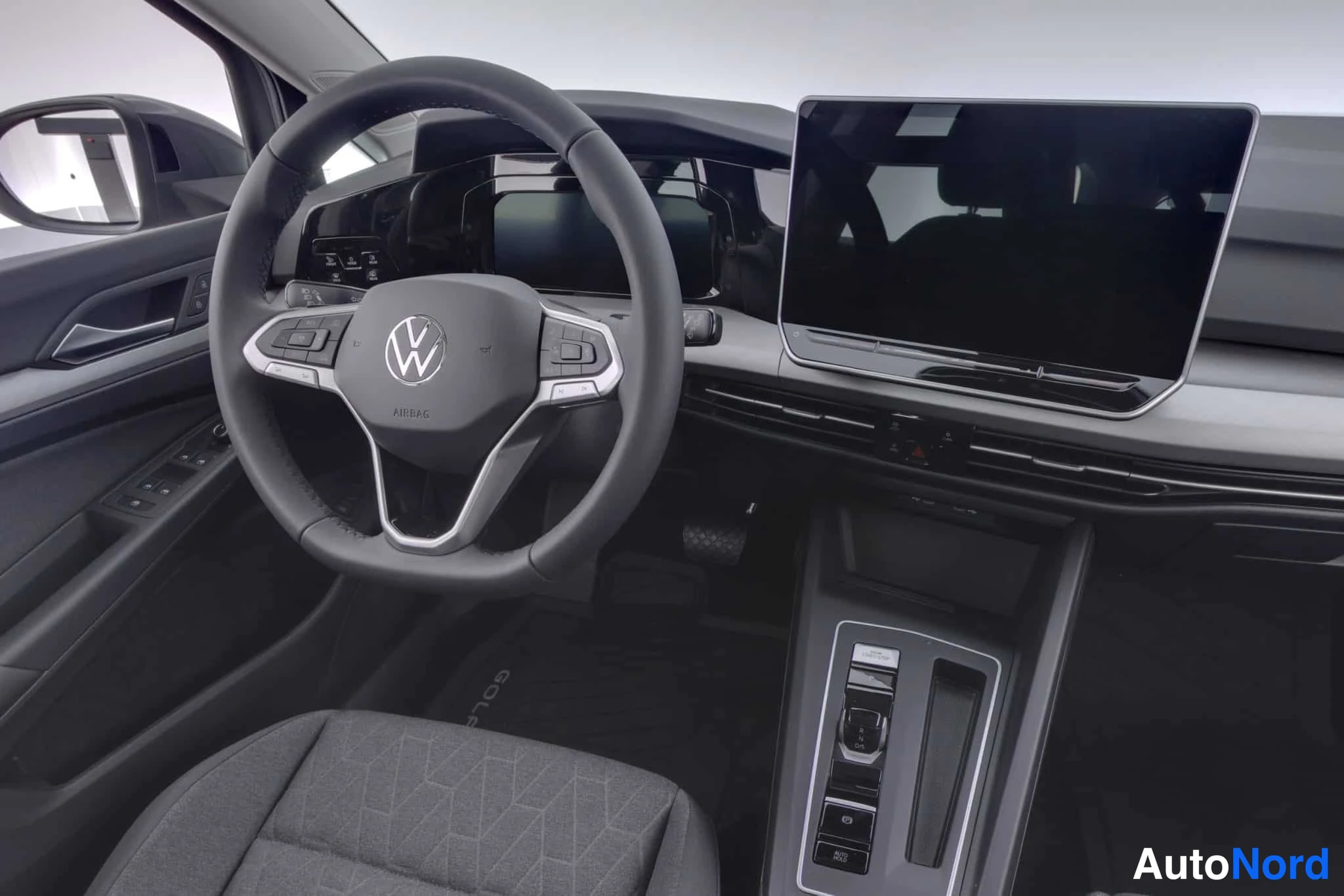Harmaa Volkswagen Golf 2026, kuva 15