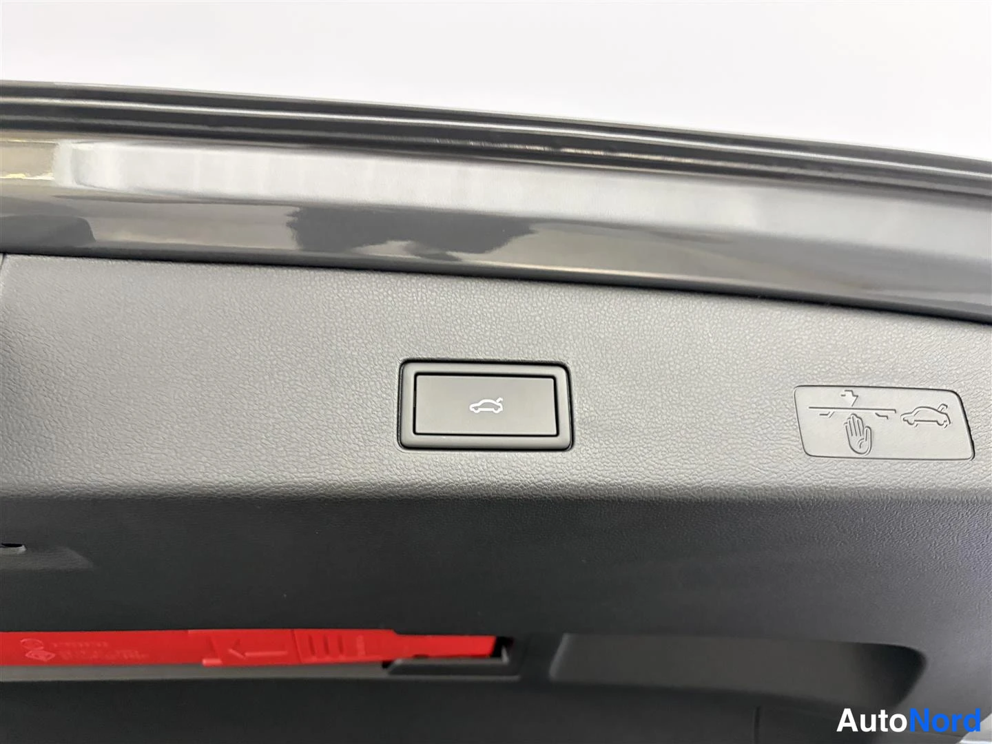 Harmaa Volkswagen Golf 2026, kuva 23