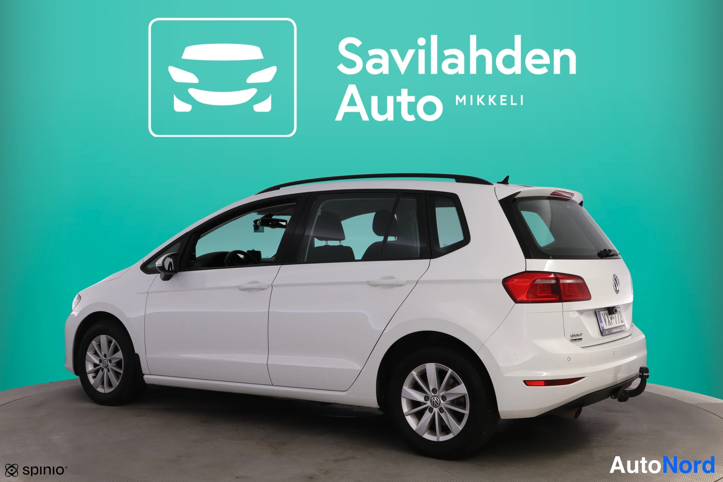 Valkoinen Volkswagen Golf Sportsvan 2014, kuva 4