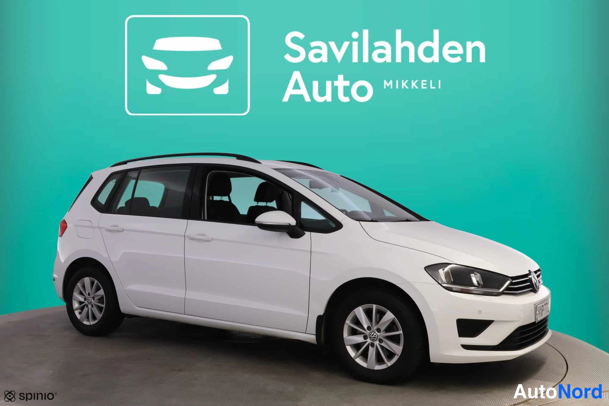 Valkoinen Volkswagen Golf Sportsvan 2014, kuva 9