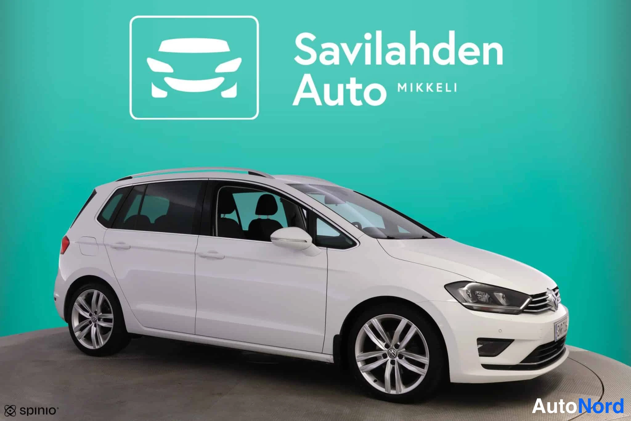 Valkoinen Volkswagen Golf Sportsvan 2015, kuva 8