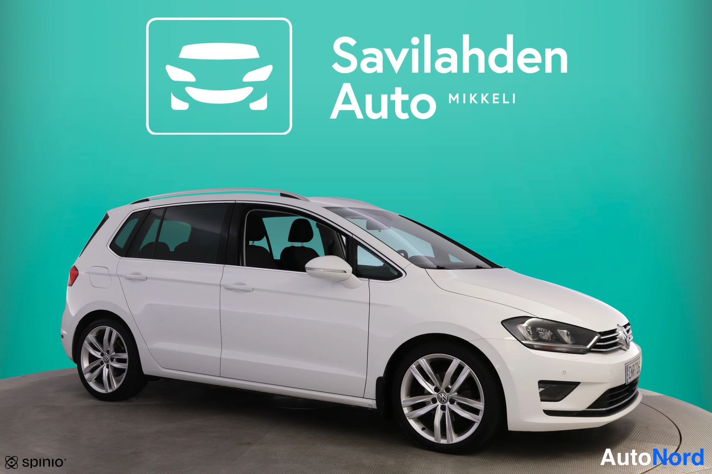 Valkoinen Volkswagen Golf Sportsvan 2015, kuva 9