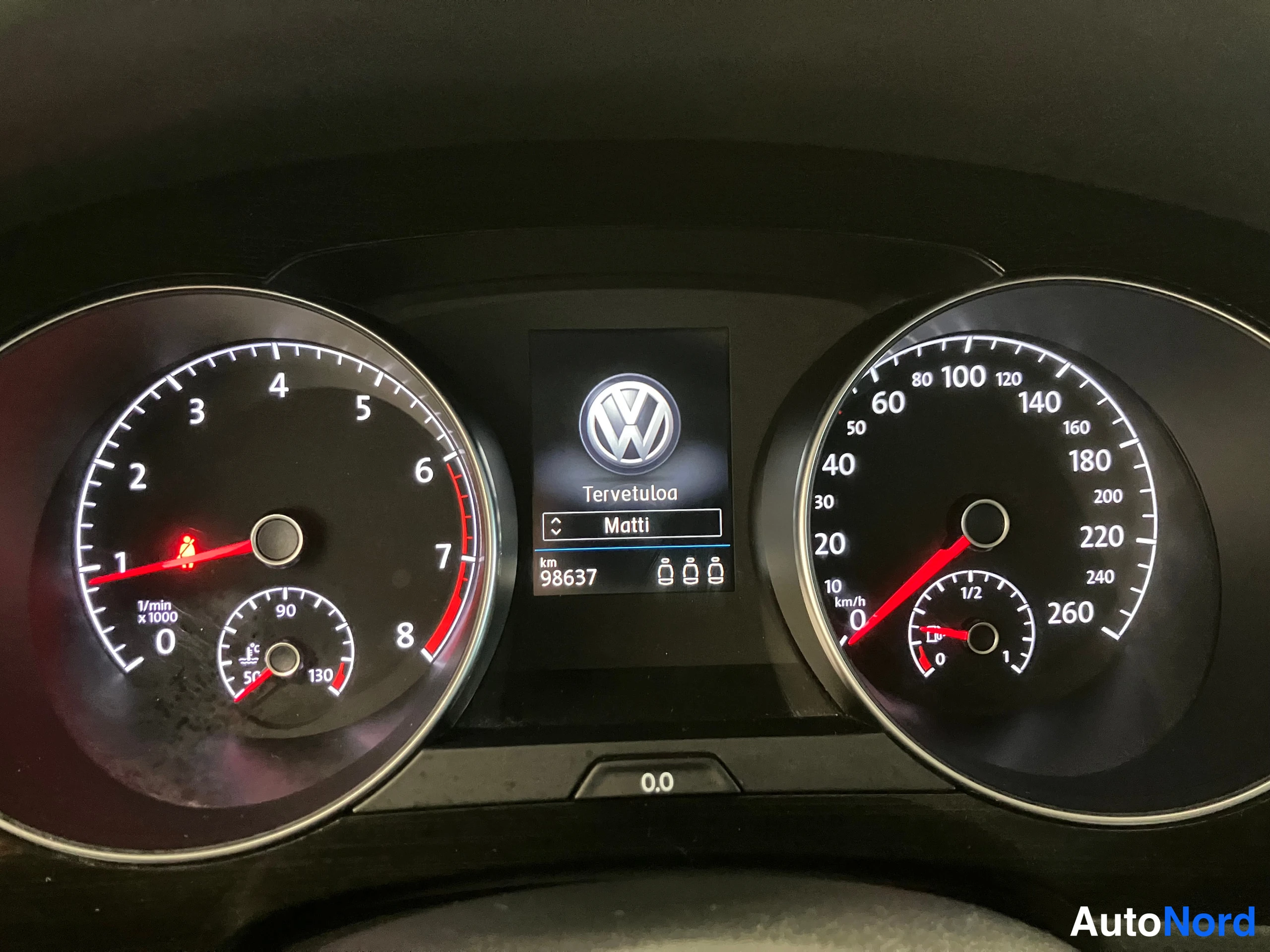 Grå Volkswagen Golf Sportsvan 2018, bild 20