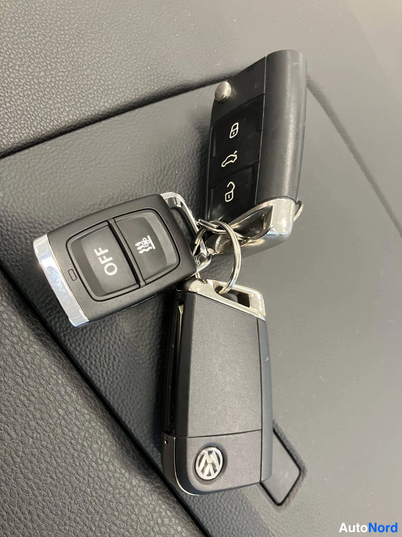 Grå Volkswagen Golf Sportsvan 2018, bild 23