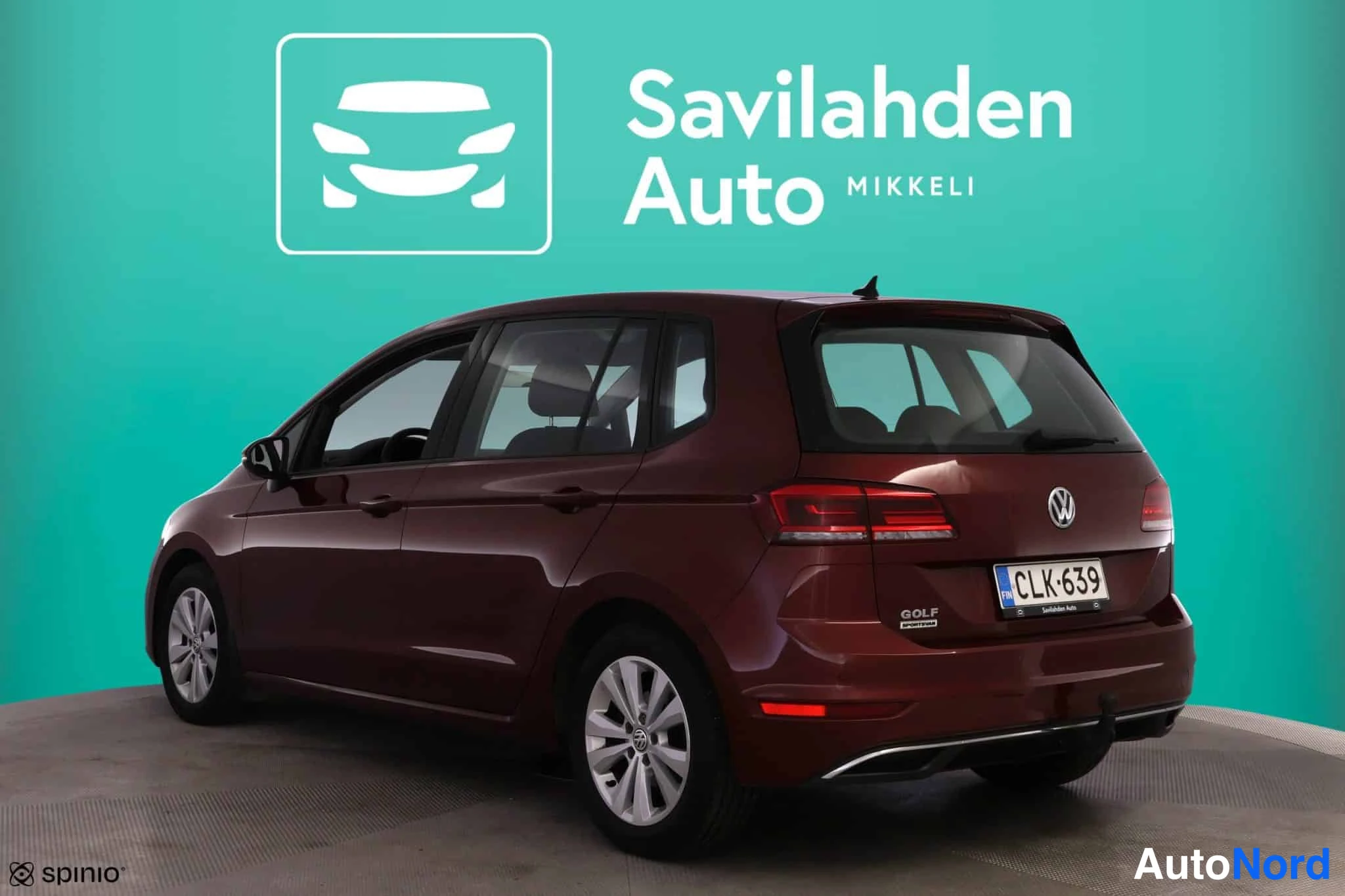 Red Volkswagen Golf Sportsvan 2018, photo 6