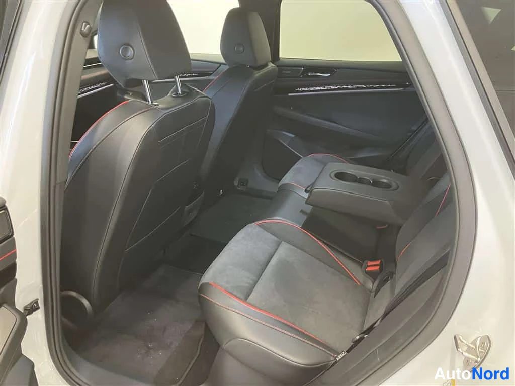 Valkoinen Volkswagen ID.7 2026, kuva 5