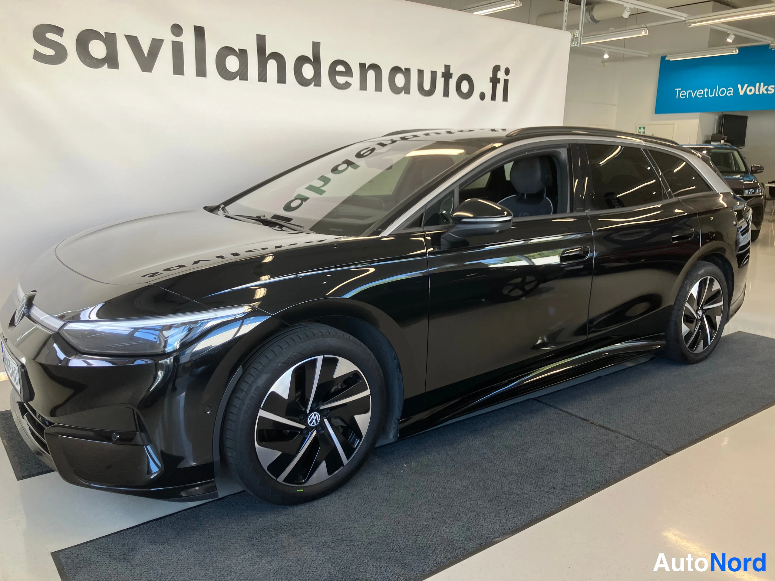 Musta Volkswagen ID.7 2024, kuva 2
