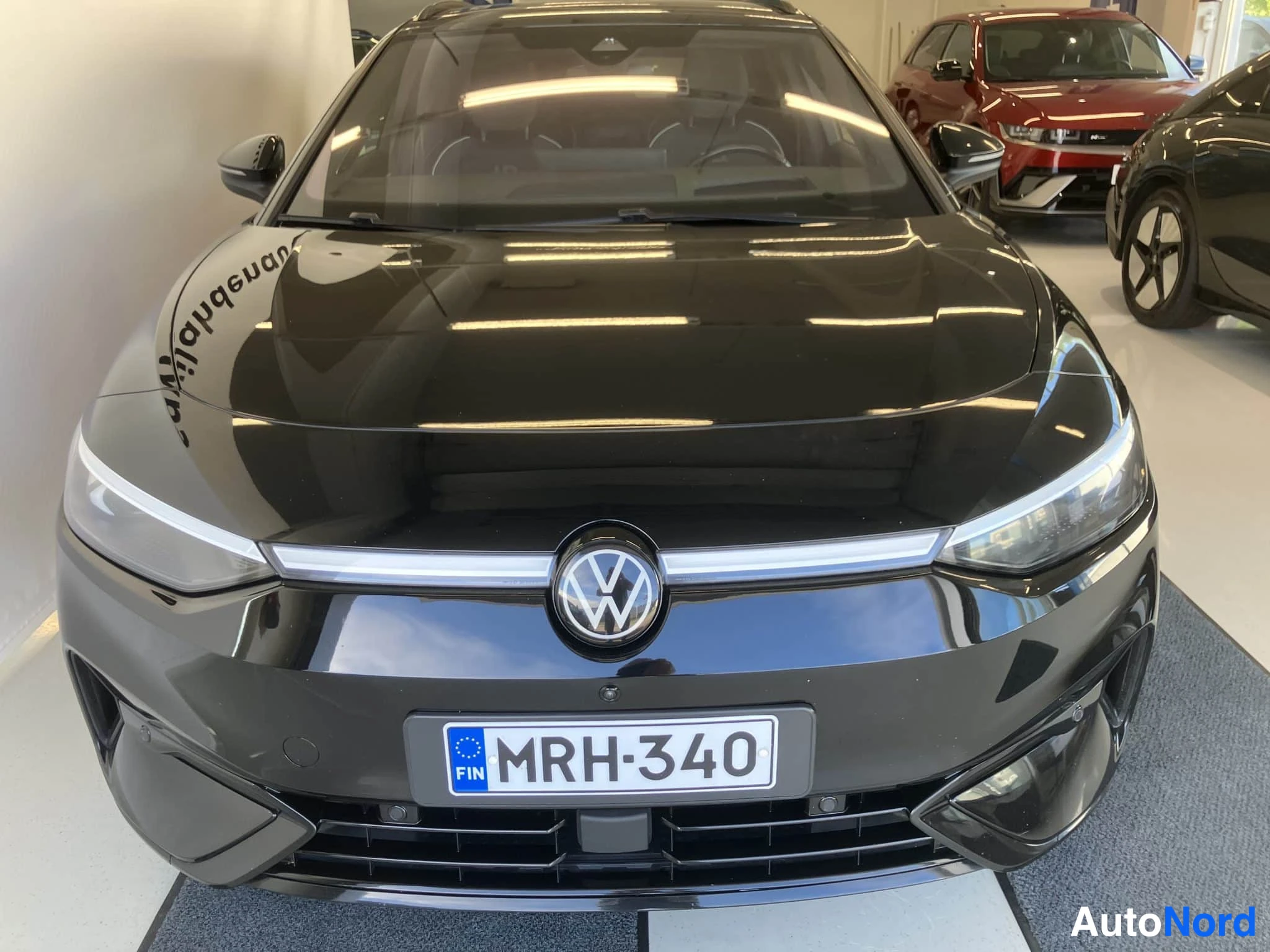 Musta Volkswagen ID.7 2024, kuva 5