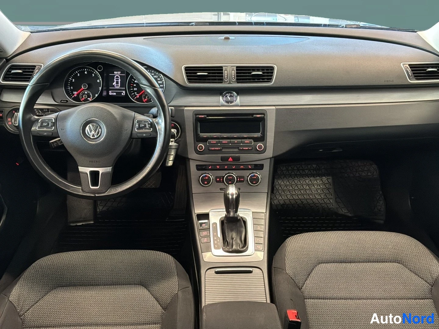 Ruskea Volkswagen Passat 2012, kuva 8