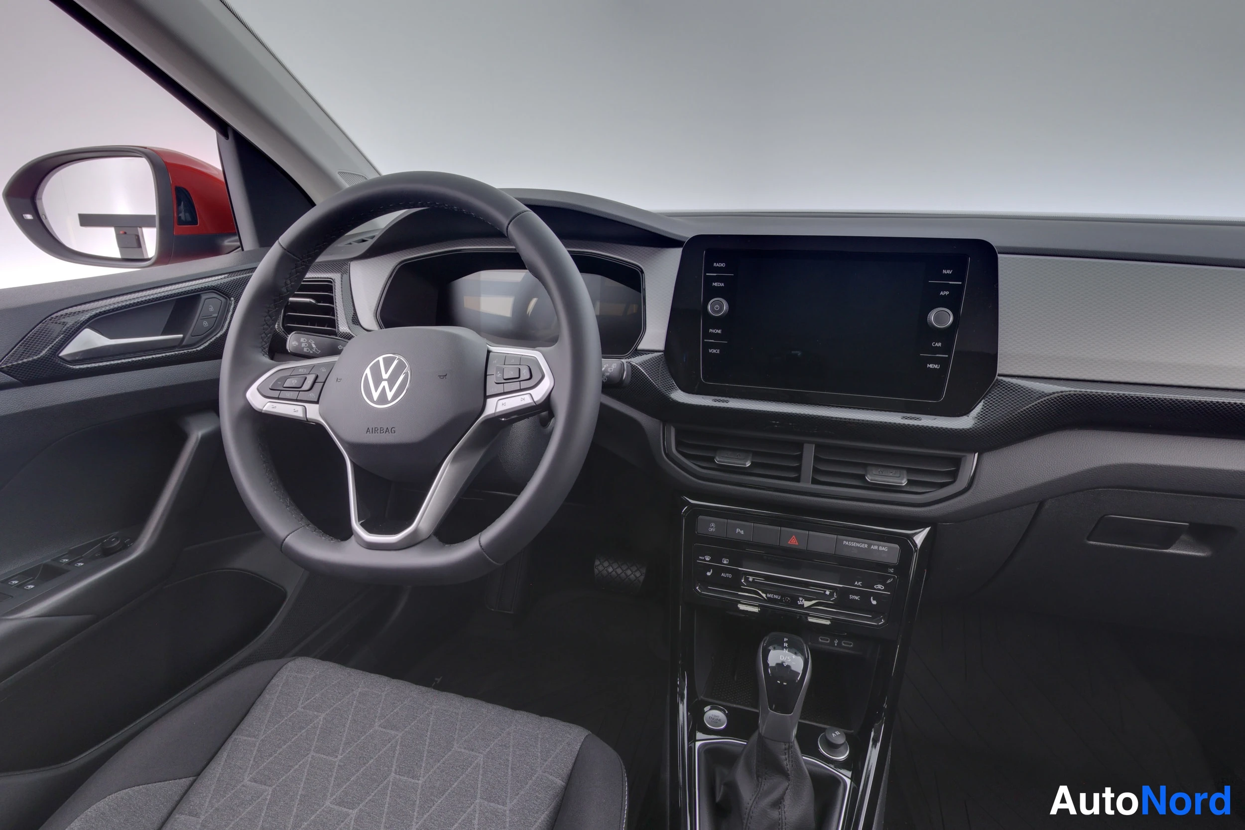 Punainen Volkswagen T-Cross 2026, kuva 16