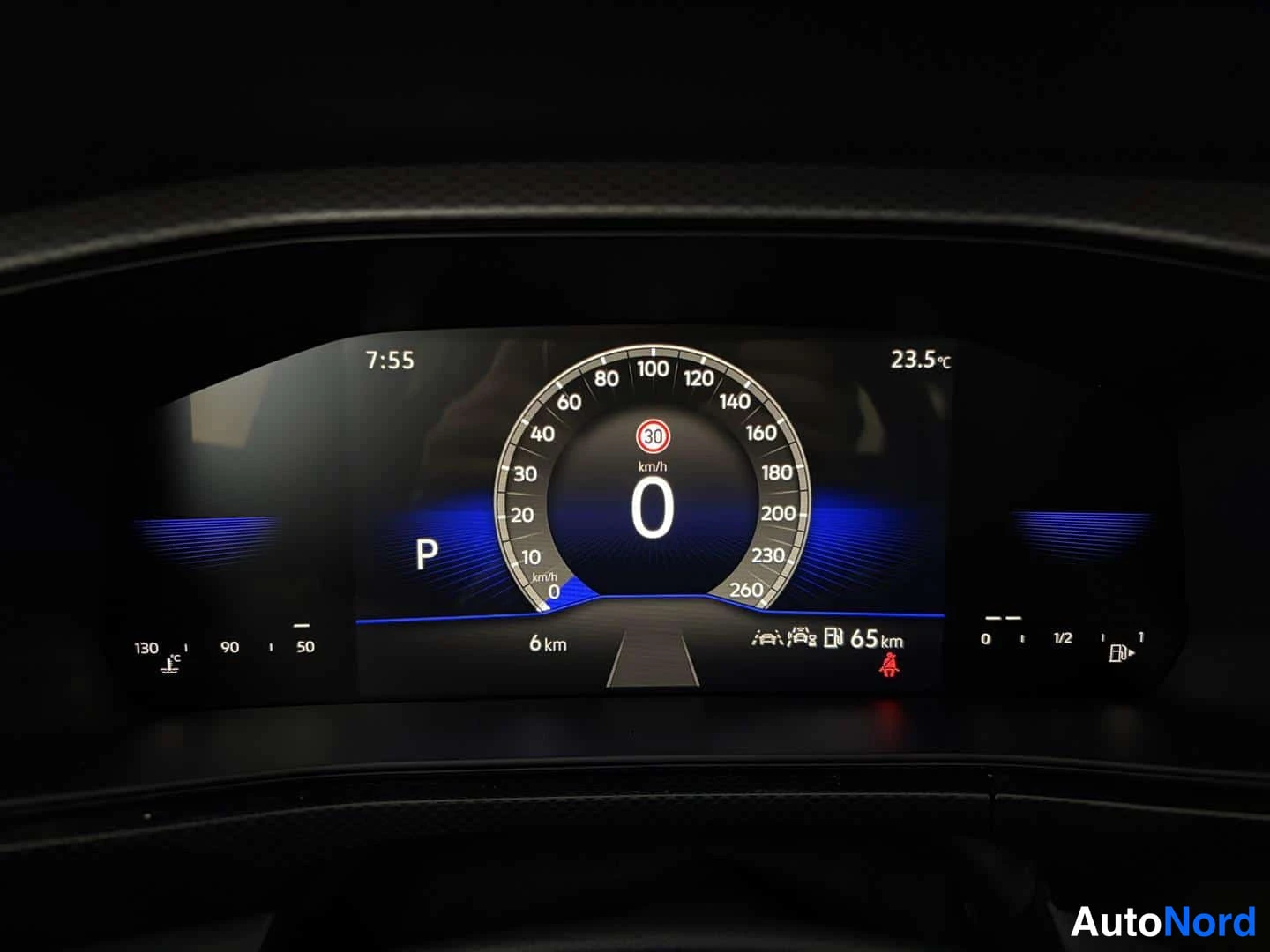Punainen Volkswagen T-Cross 2026, kuva 23