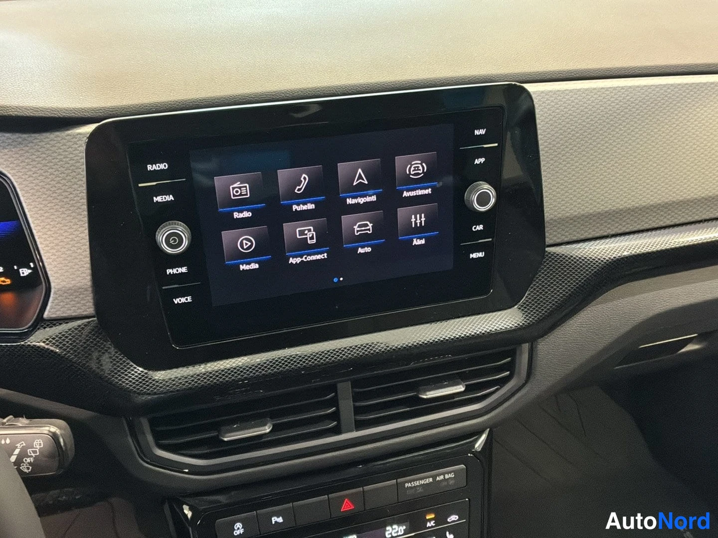Harmaa Volkswagen T-Cross 2026, kuva 13