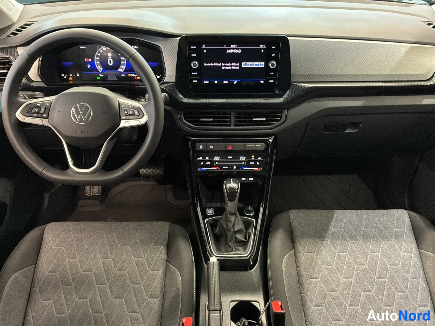 Harmaa Volkswagen T-Cross 2026, kuva 7