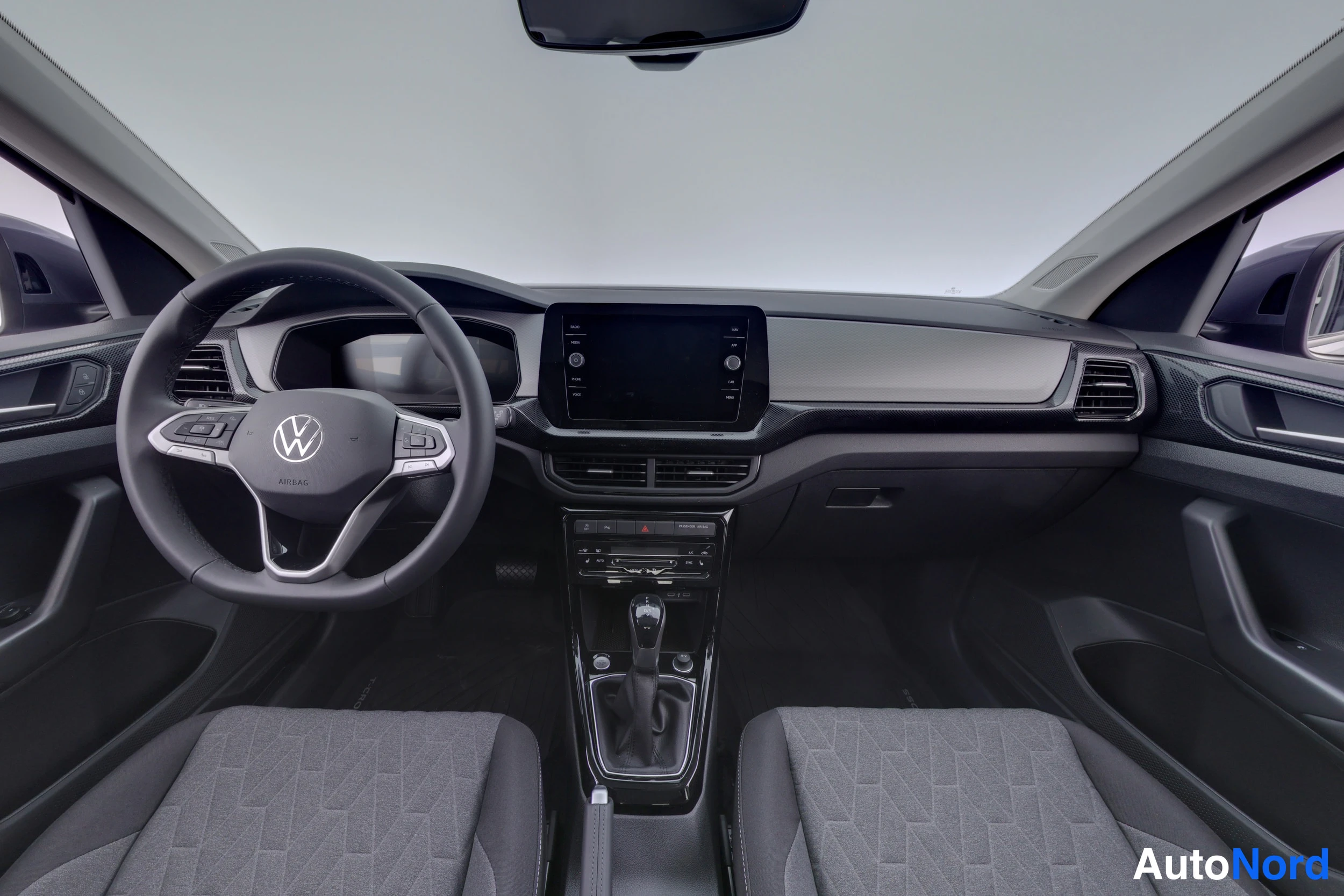 Harmaa Volkswagen T-Cross 2026, kuva 14