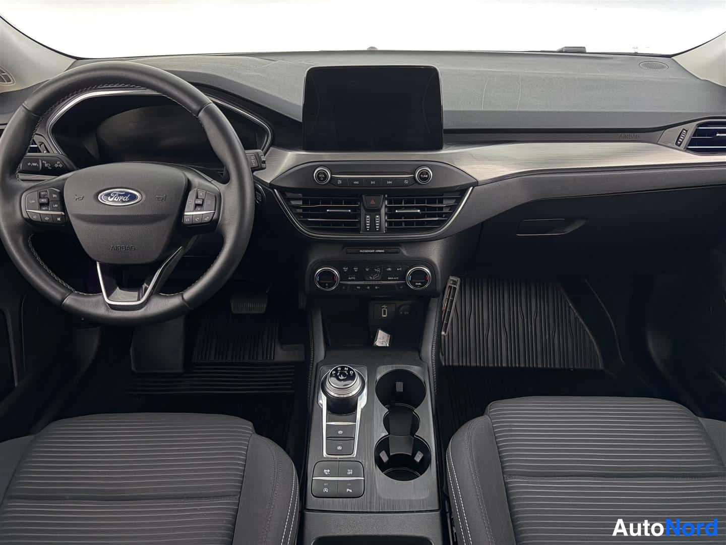 Grå Ford Focus 2020, bild 13