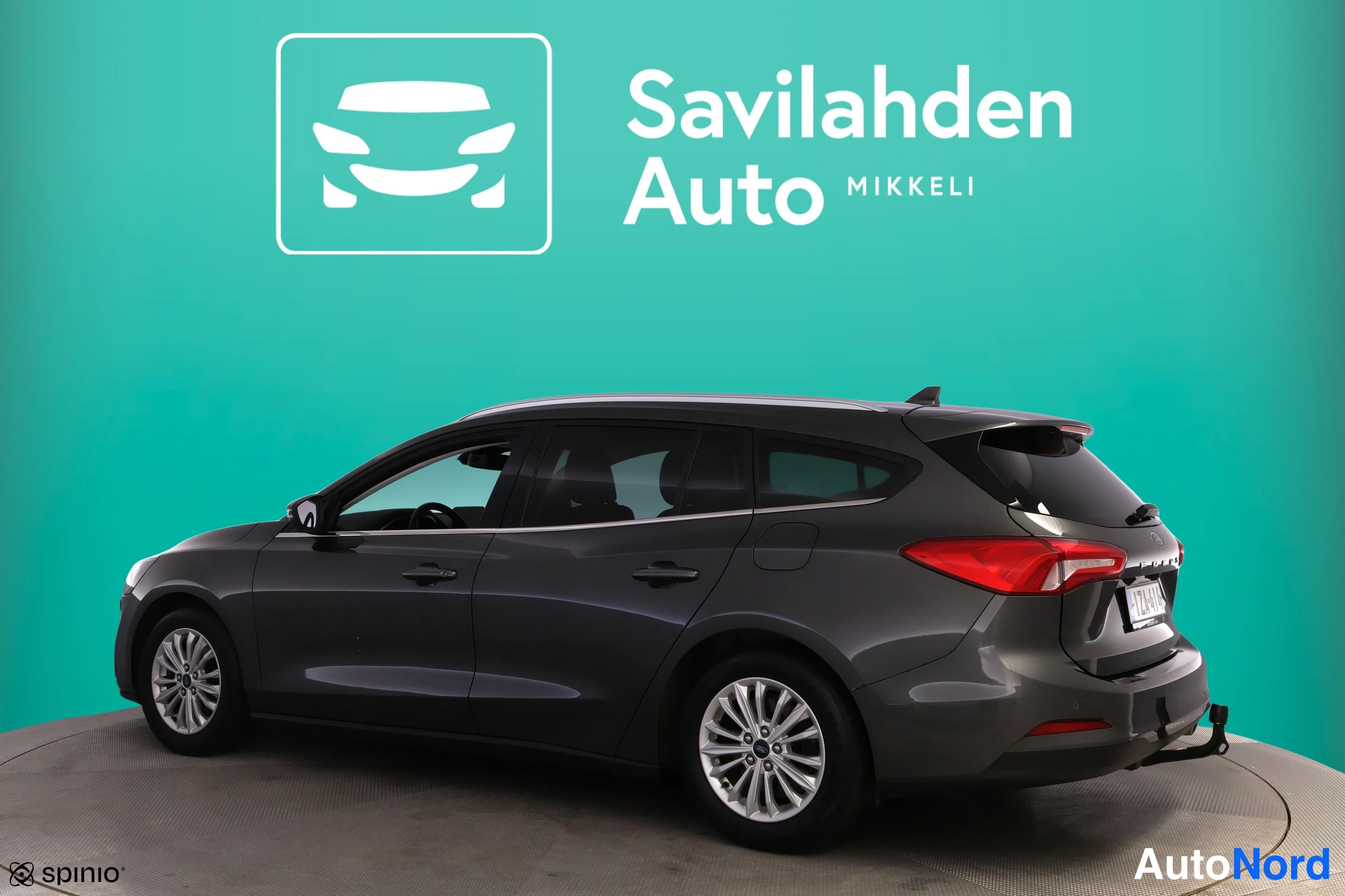Grå Ford Focus 2020, bild 4