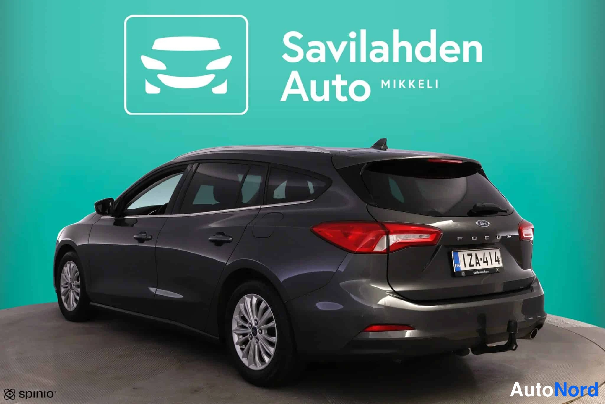 Grå Ford Focus 2020, bild 5