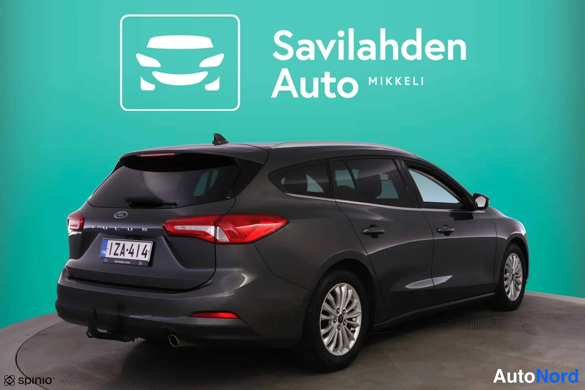 Grå Ford Focus 2020, bild 7