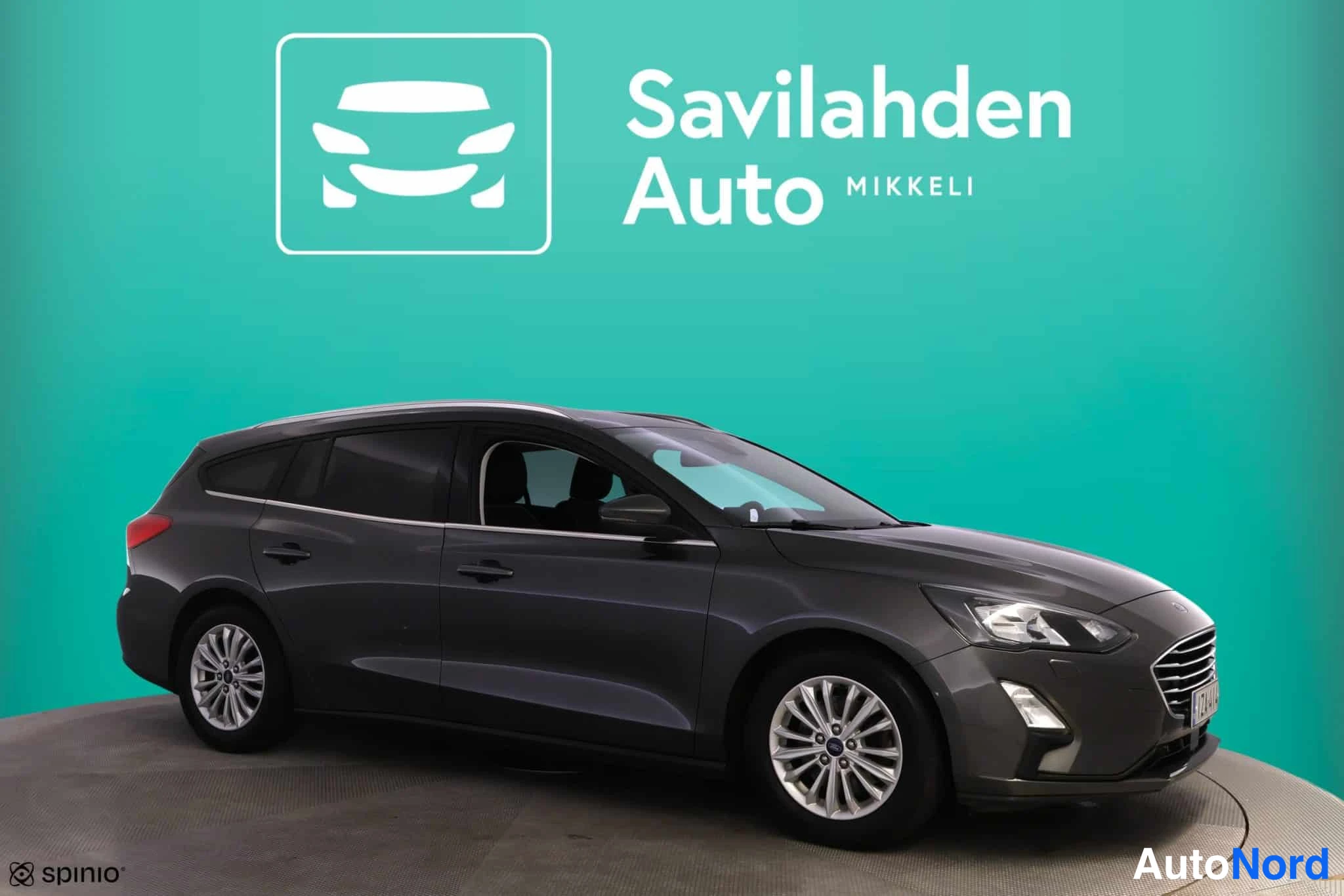 Grå Ford Focus 2020, bild 9