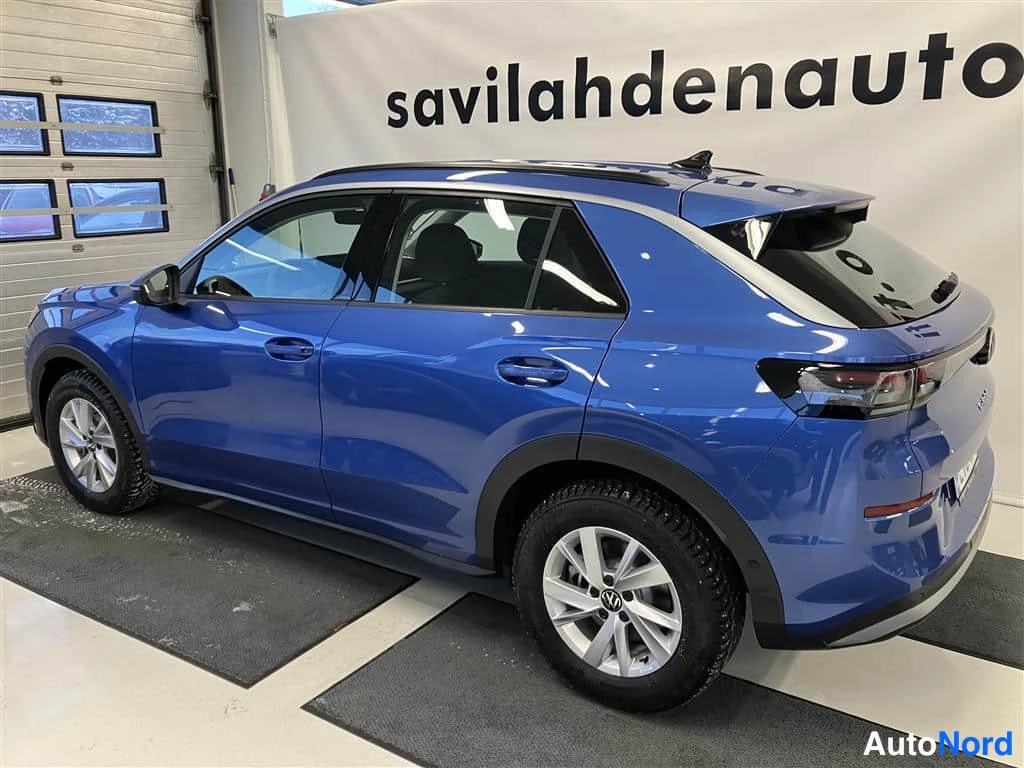 Sininen Volkswagen T-Roc 2026, kuva 2