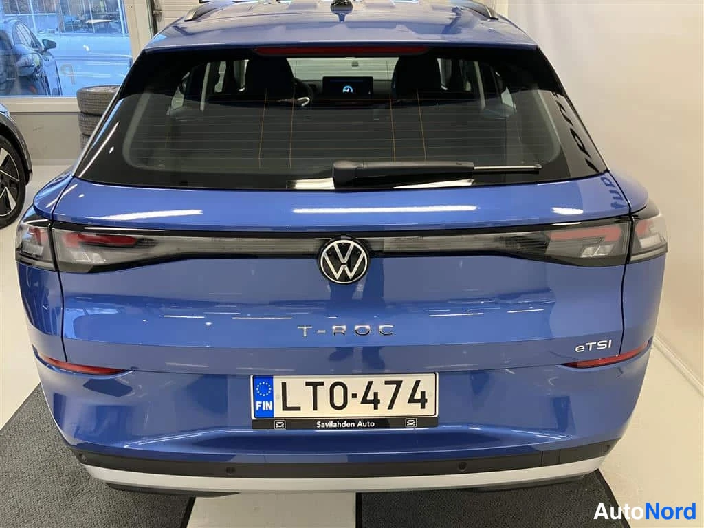 Sininen Volkswagen T-Roc 2026, kuva 4