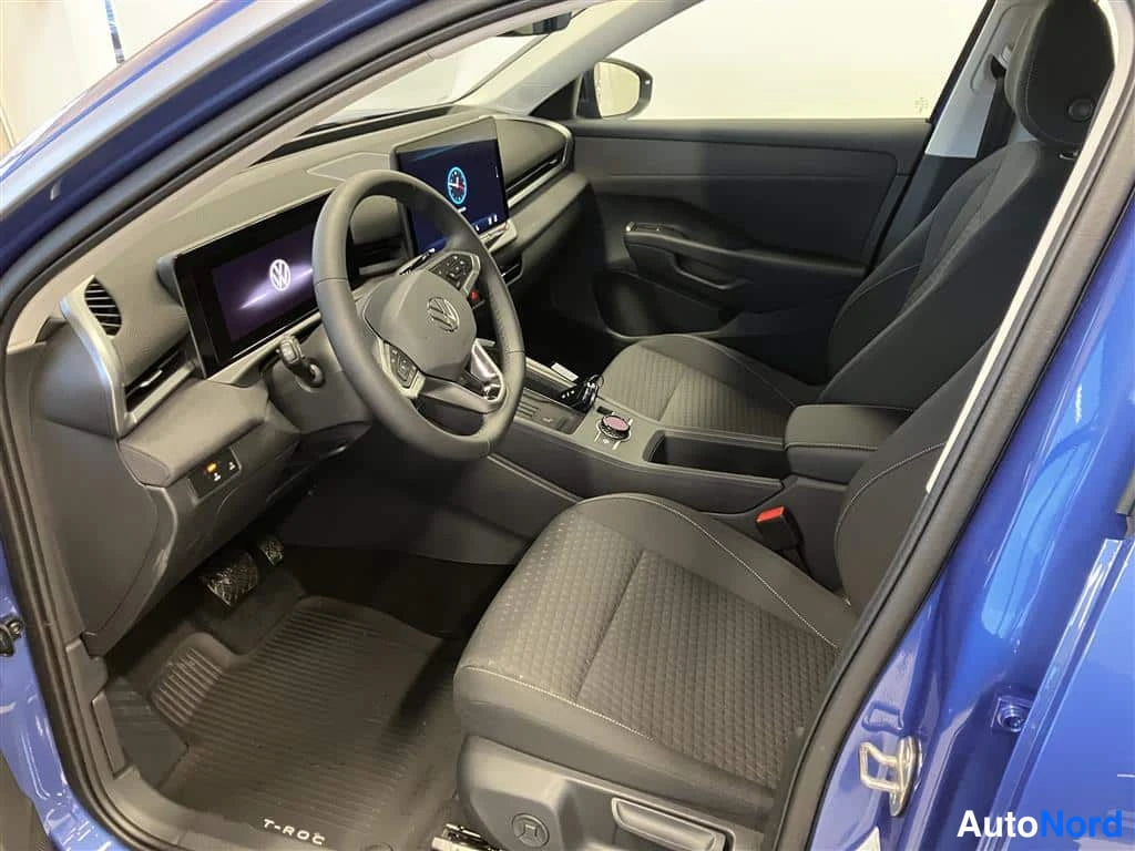 Sininen Volkswagen T-Roc 2026, kuva 7