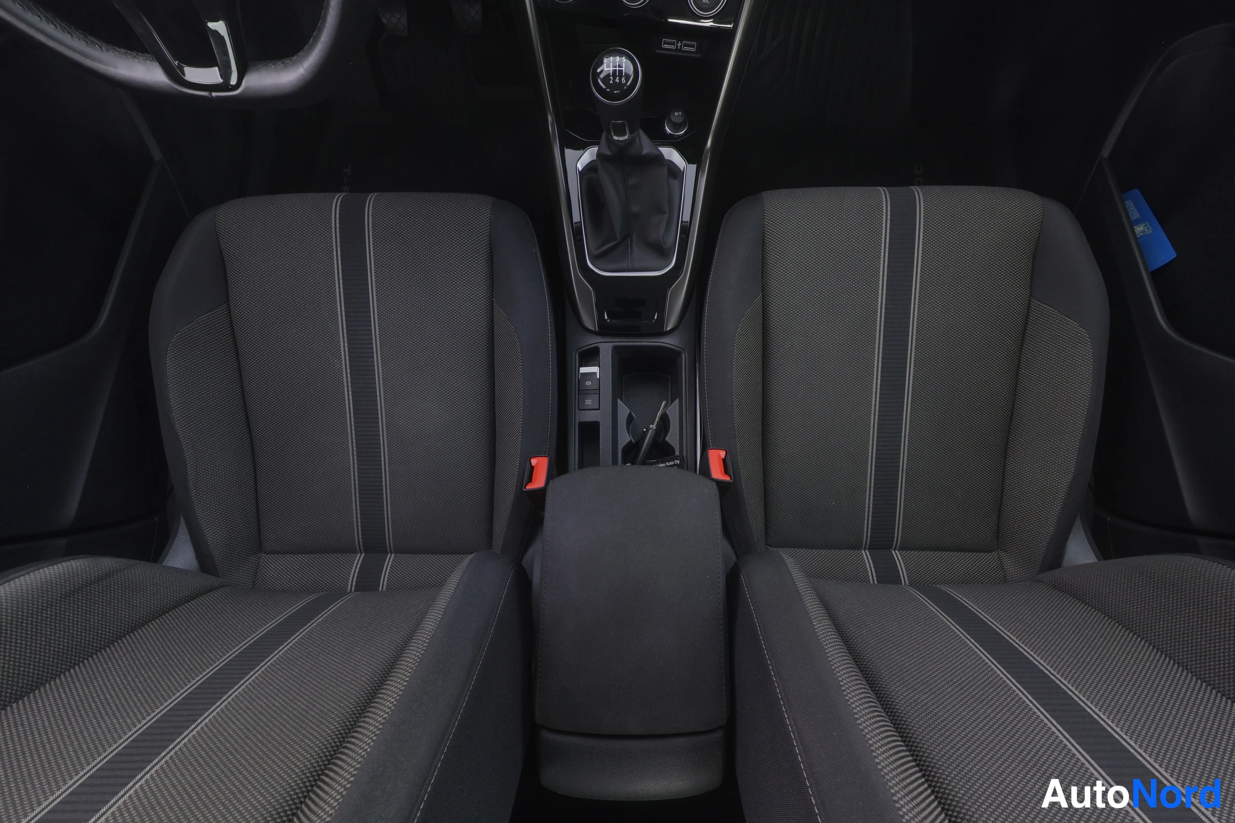 Sininen Volkswagen T-Roc 2019, kuva 18