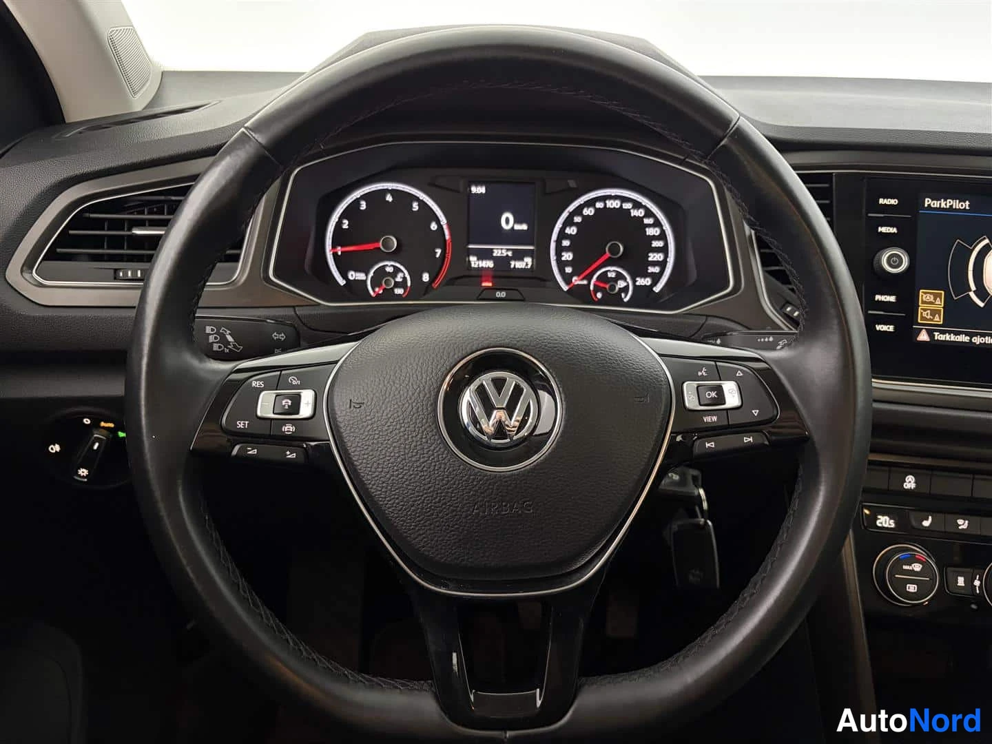 Sininen Volkswagen T-Roc 2019, kuva 29