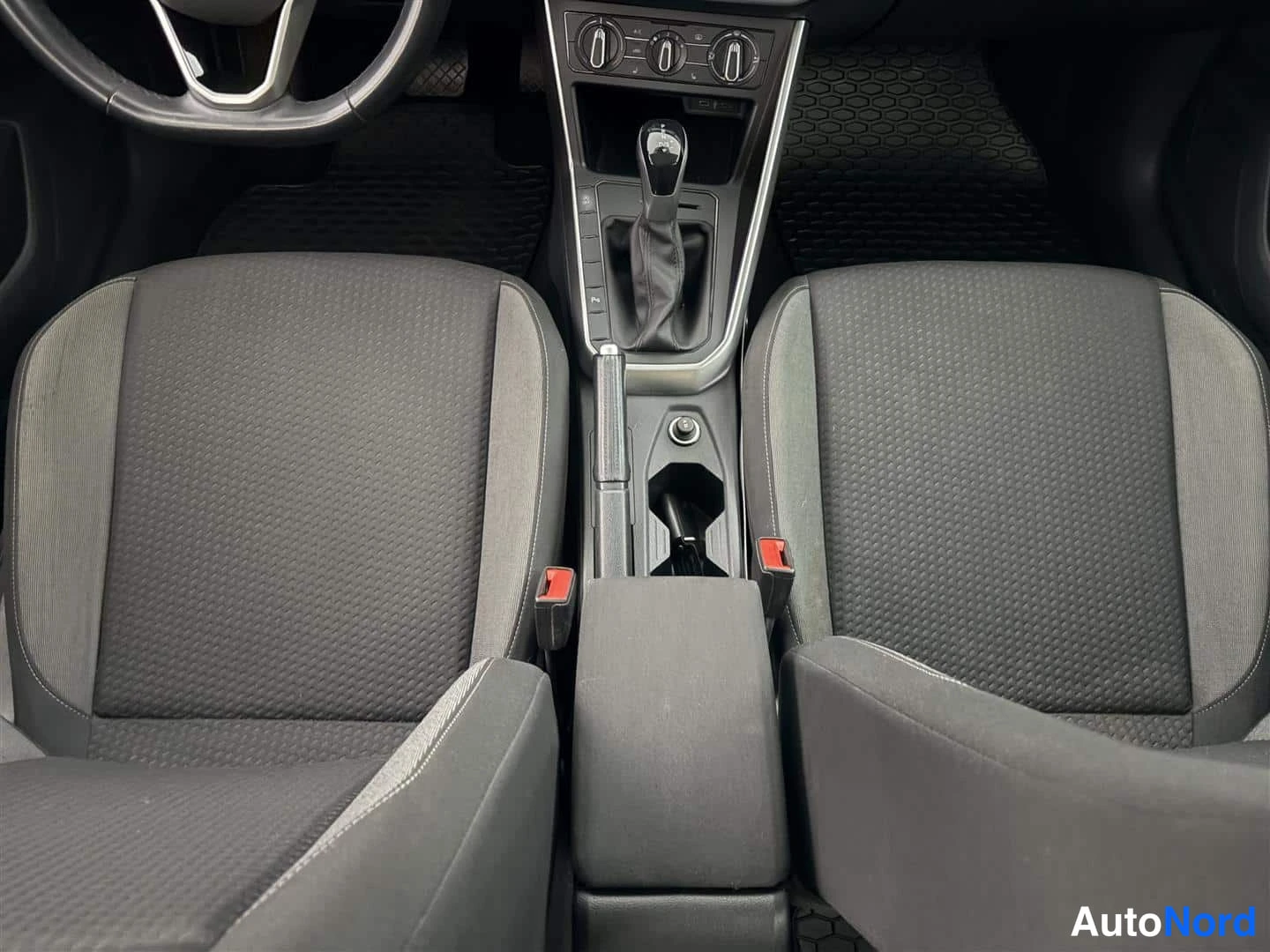 Musta Volkswagen Taigo 2021, kuva 14