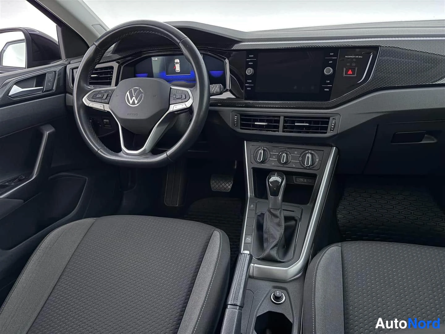 Musta Volkswagen Taigo 2021, kuva 15
