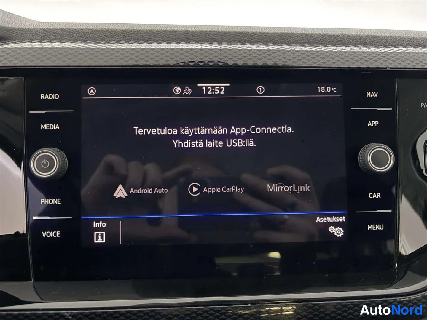 Musta Volkswagen Taigo 2021, kuva 22