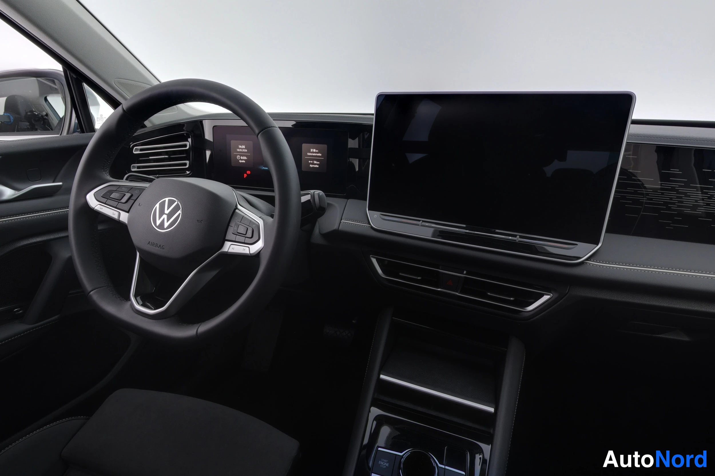 Sininen Volkswagen Tiguan 2026, kuva 16