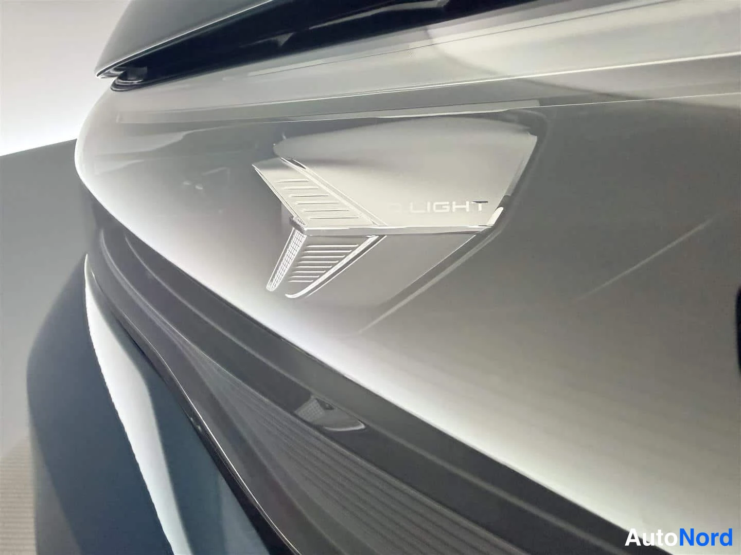 Sininen Volkswagen Tiguan 2026, kuva 25