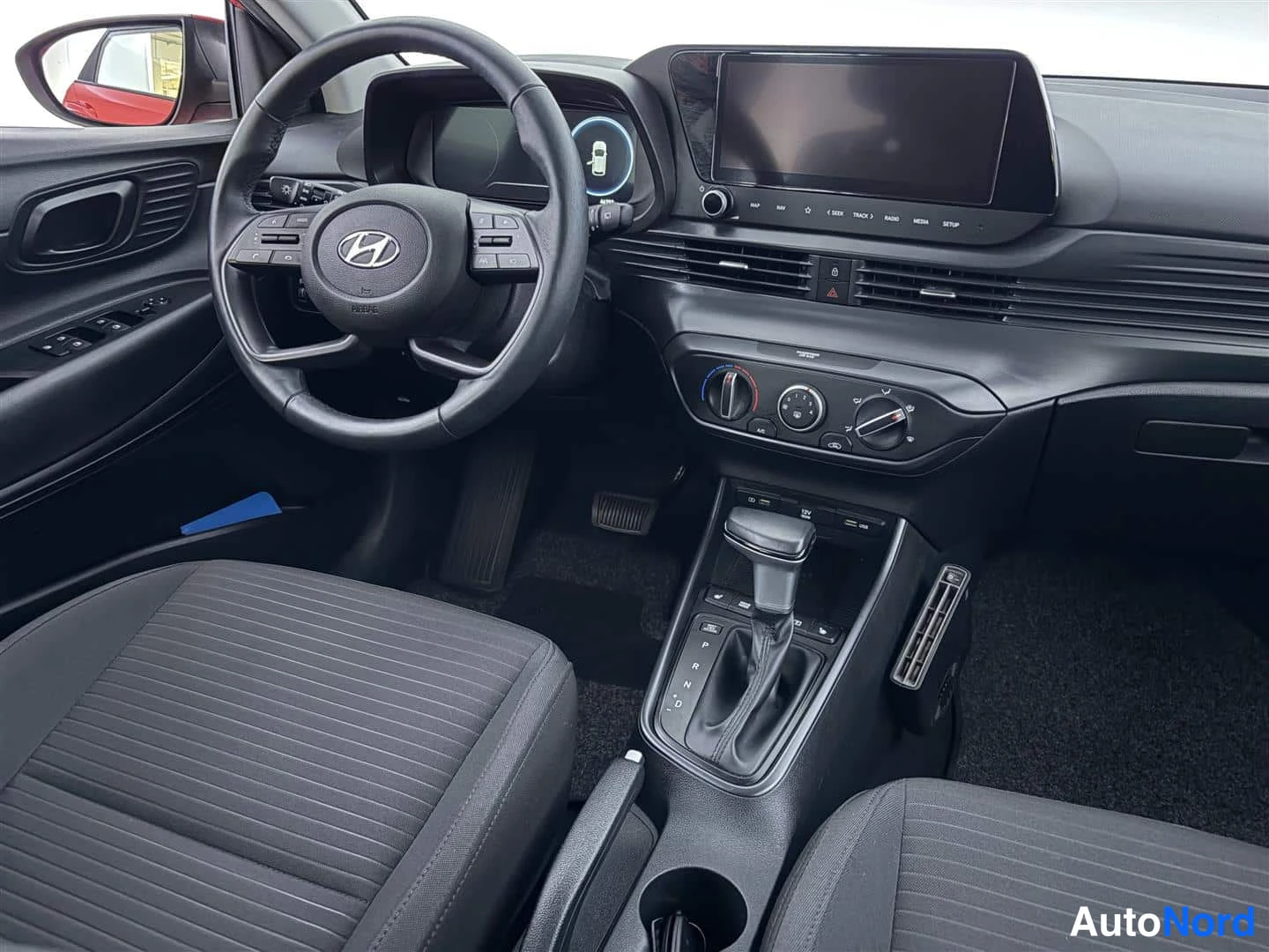 Röd Hyundai i20 2021, bild 14